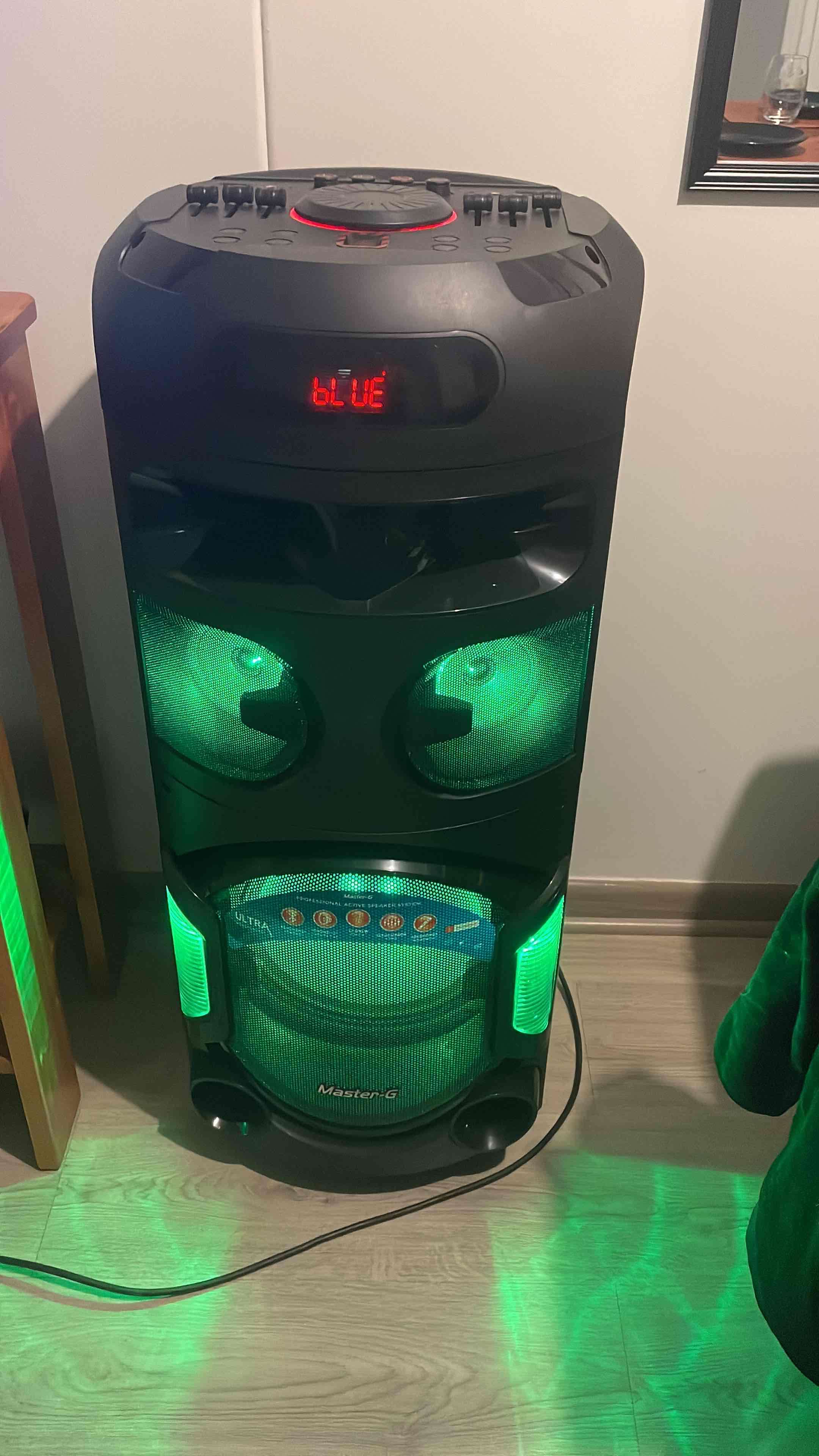 Parlante Master-G con luces LED