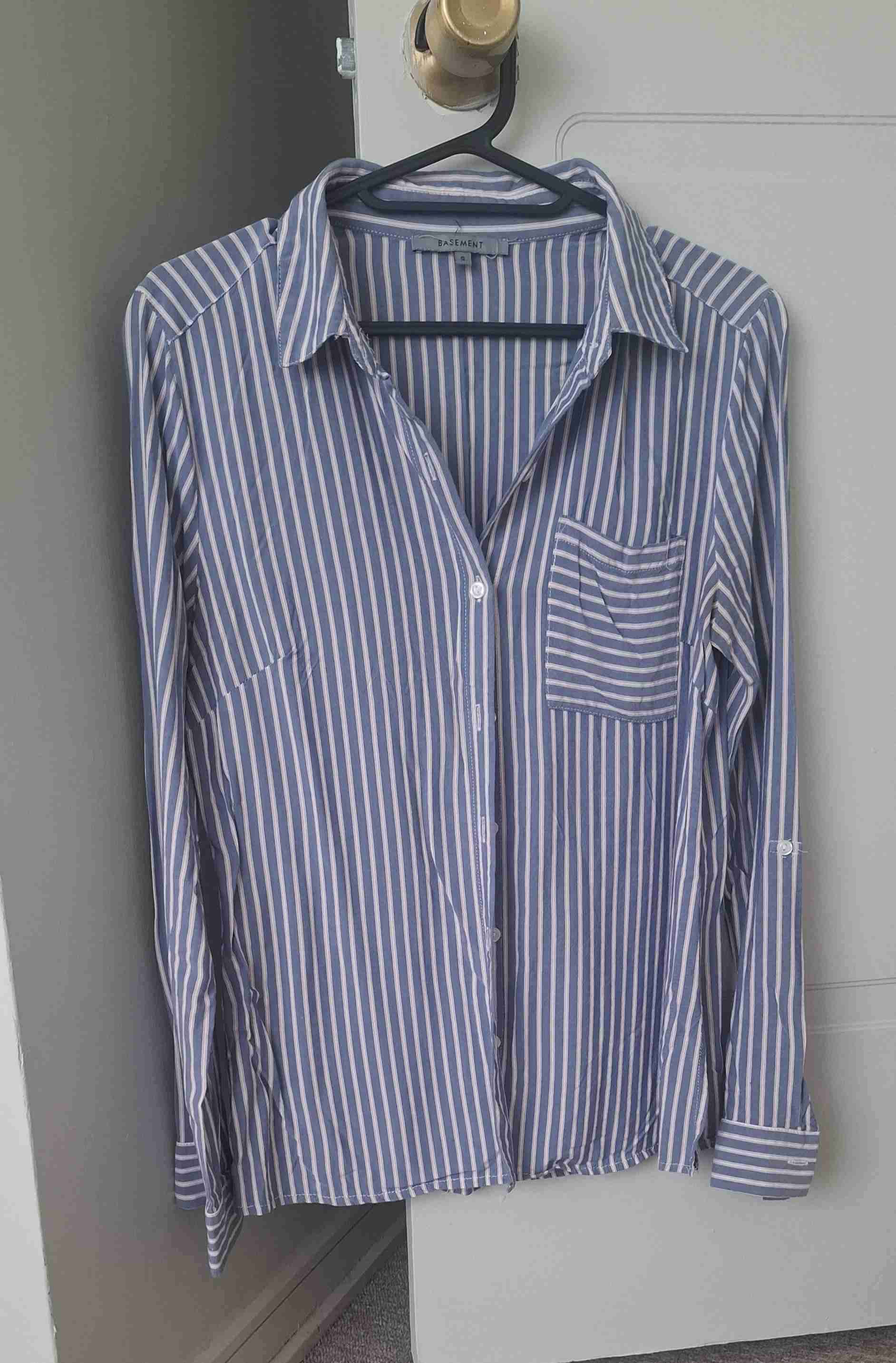 Blusa rayada azul Basement