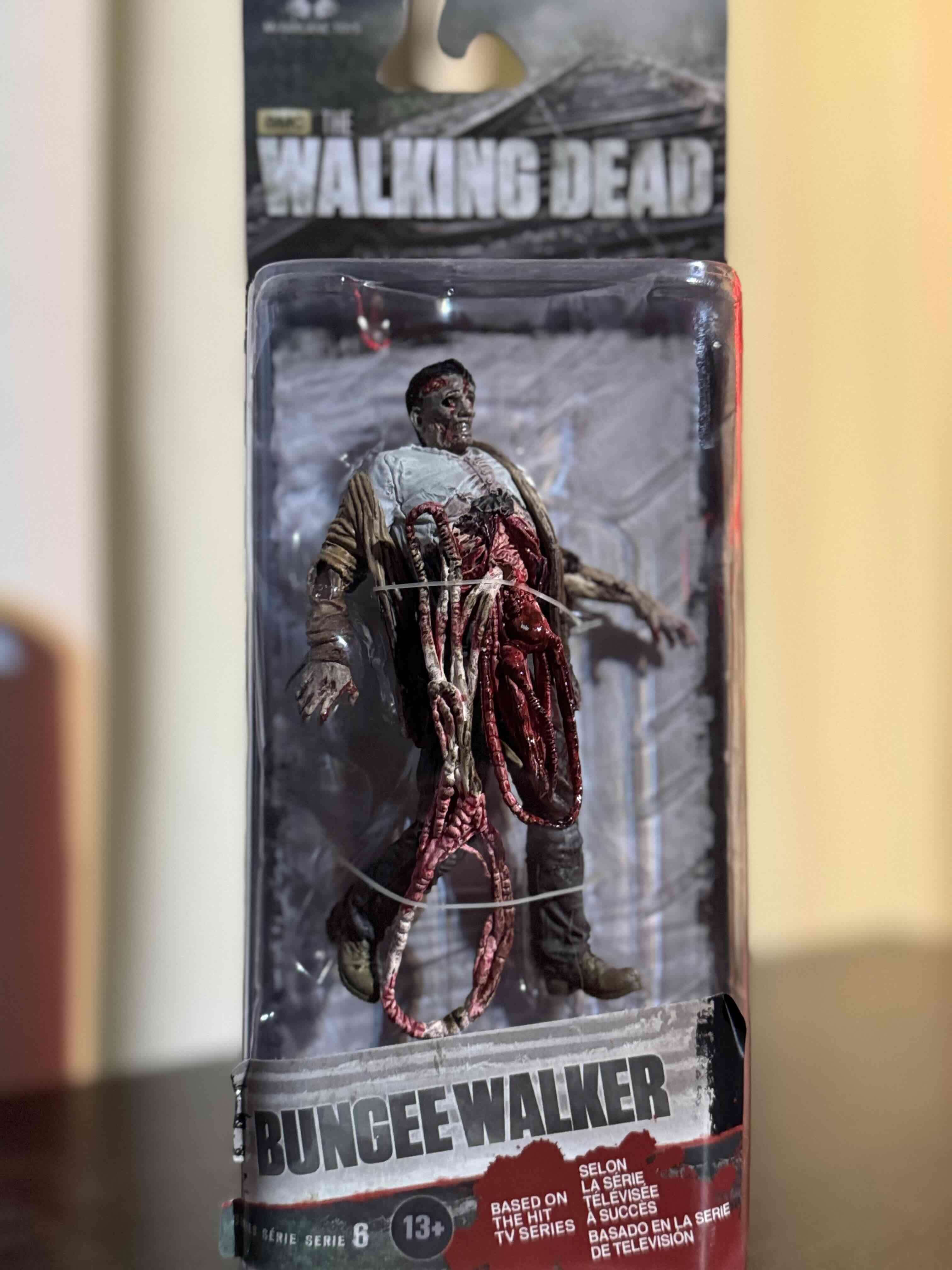 Figura Bungee Walker The Walking Dead