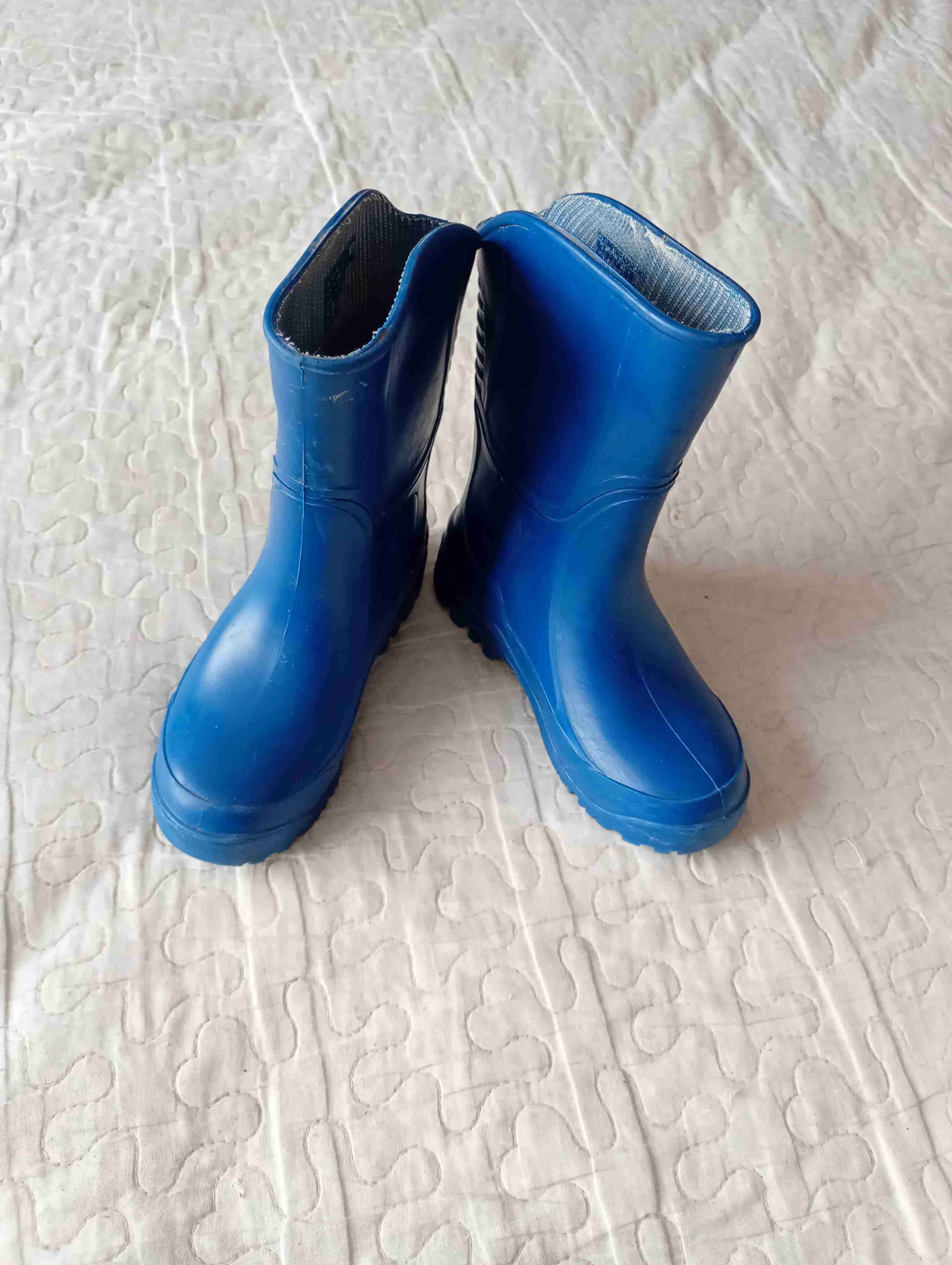 Botas de lluvia azules para niños