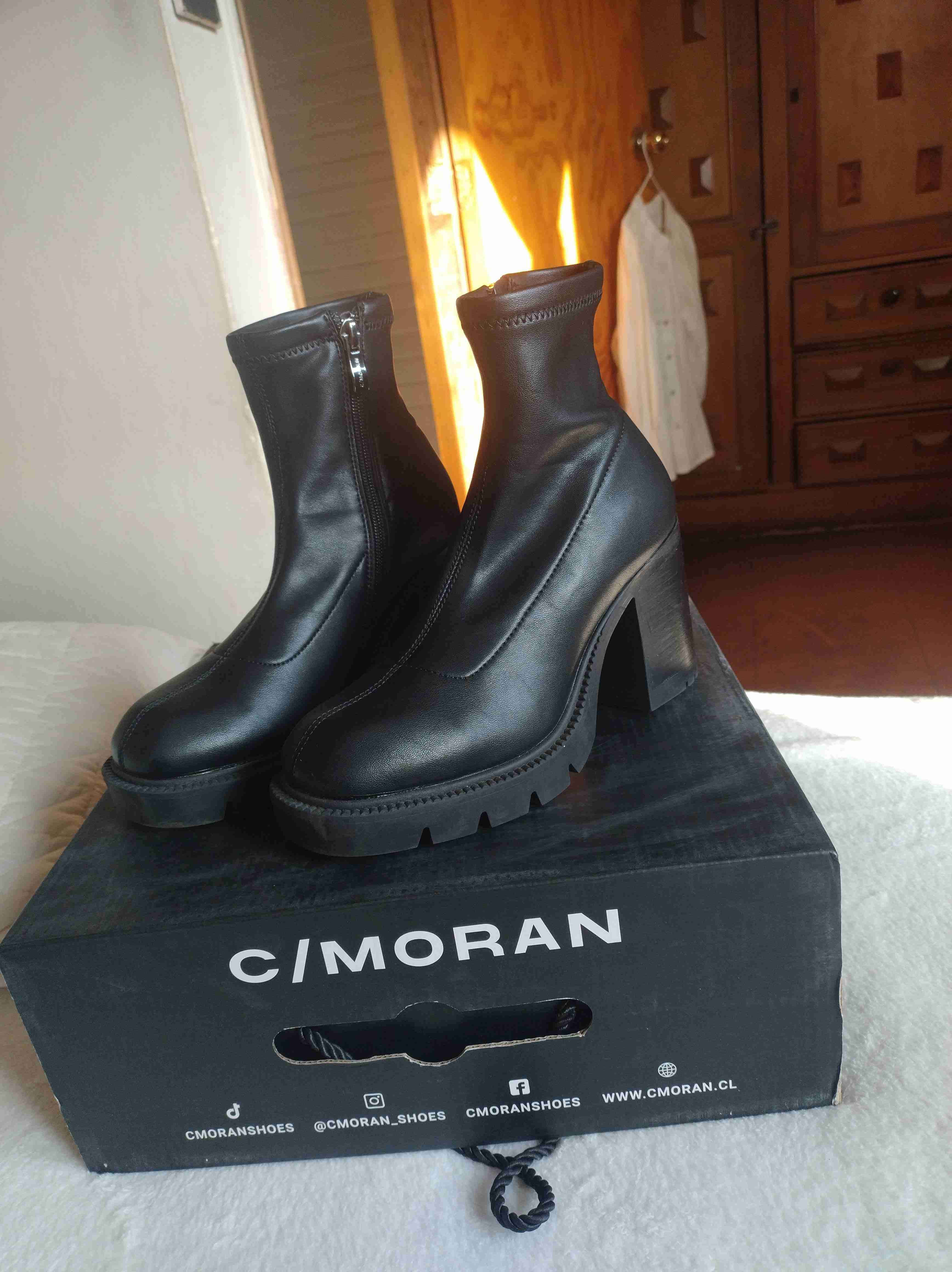 Botines negros con plataforma