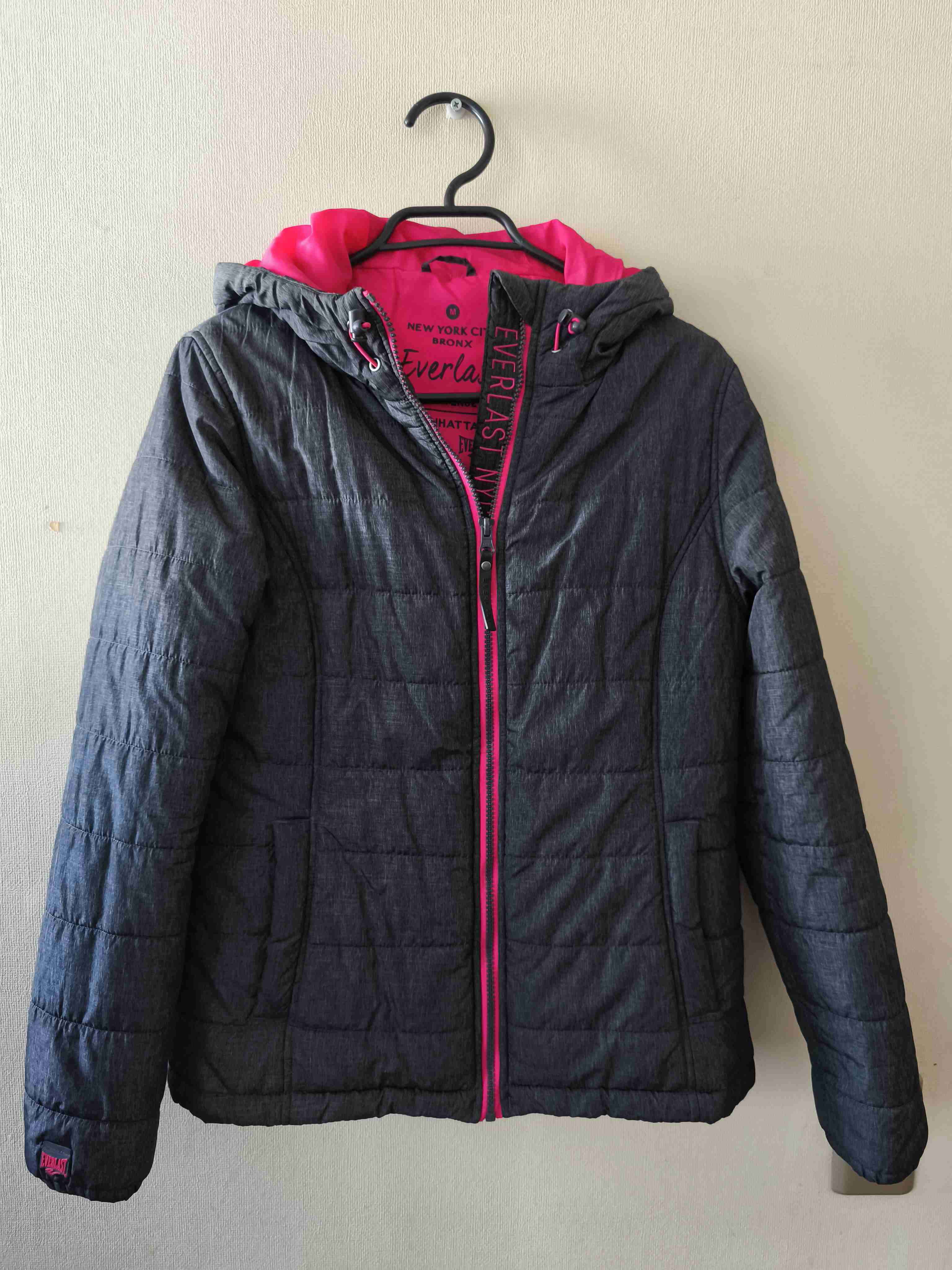 Chaqueta Everlast gris con capucha