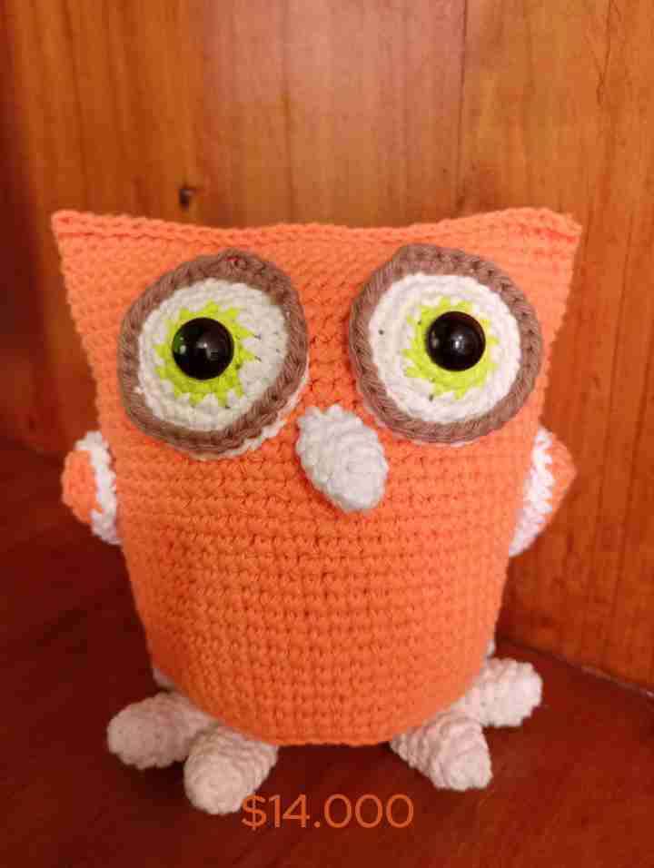 Búho amigurumi