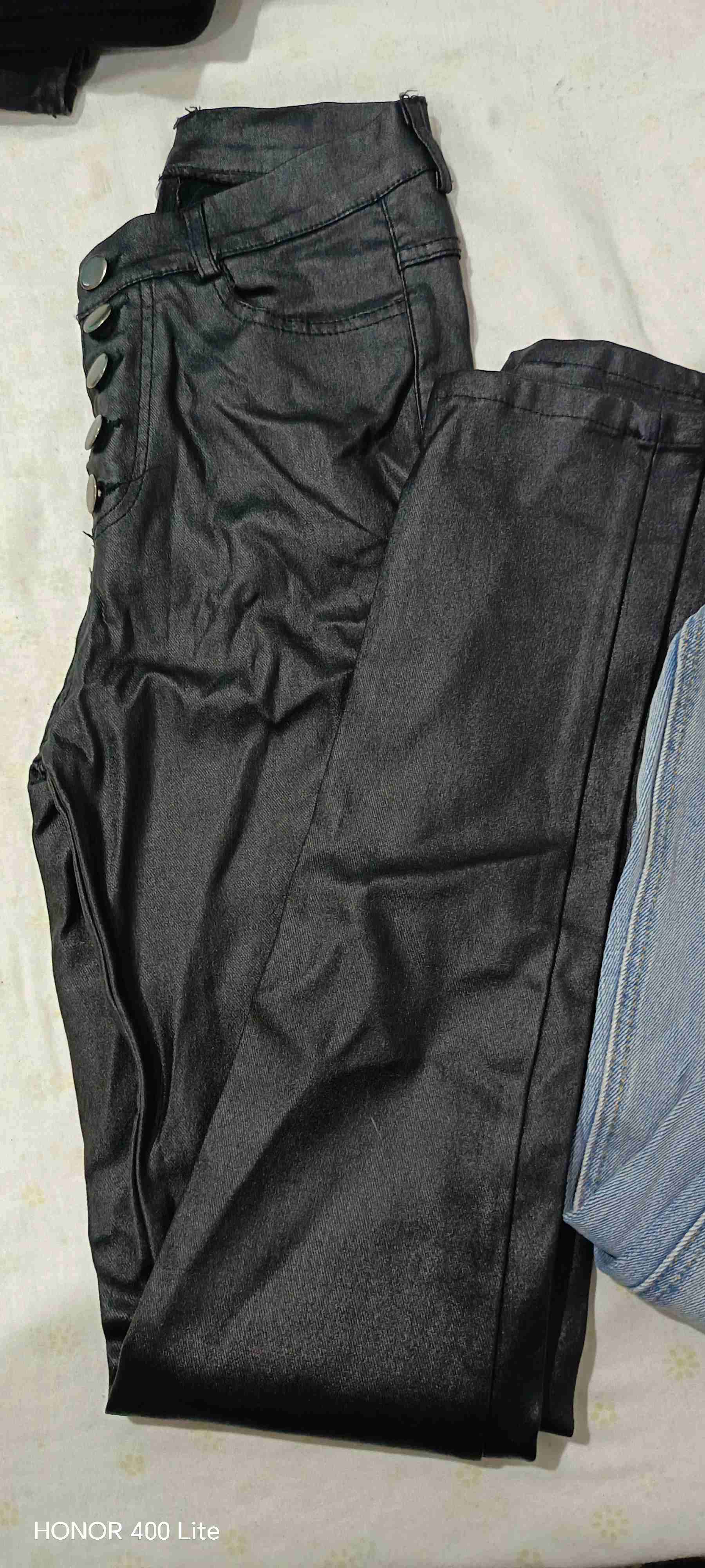 Pantalones negros de mujer