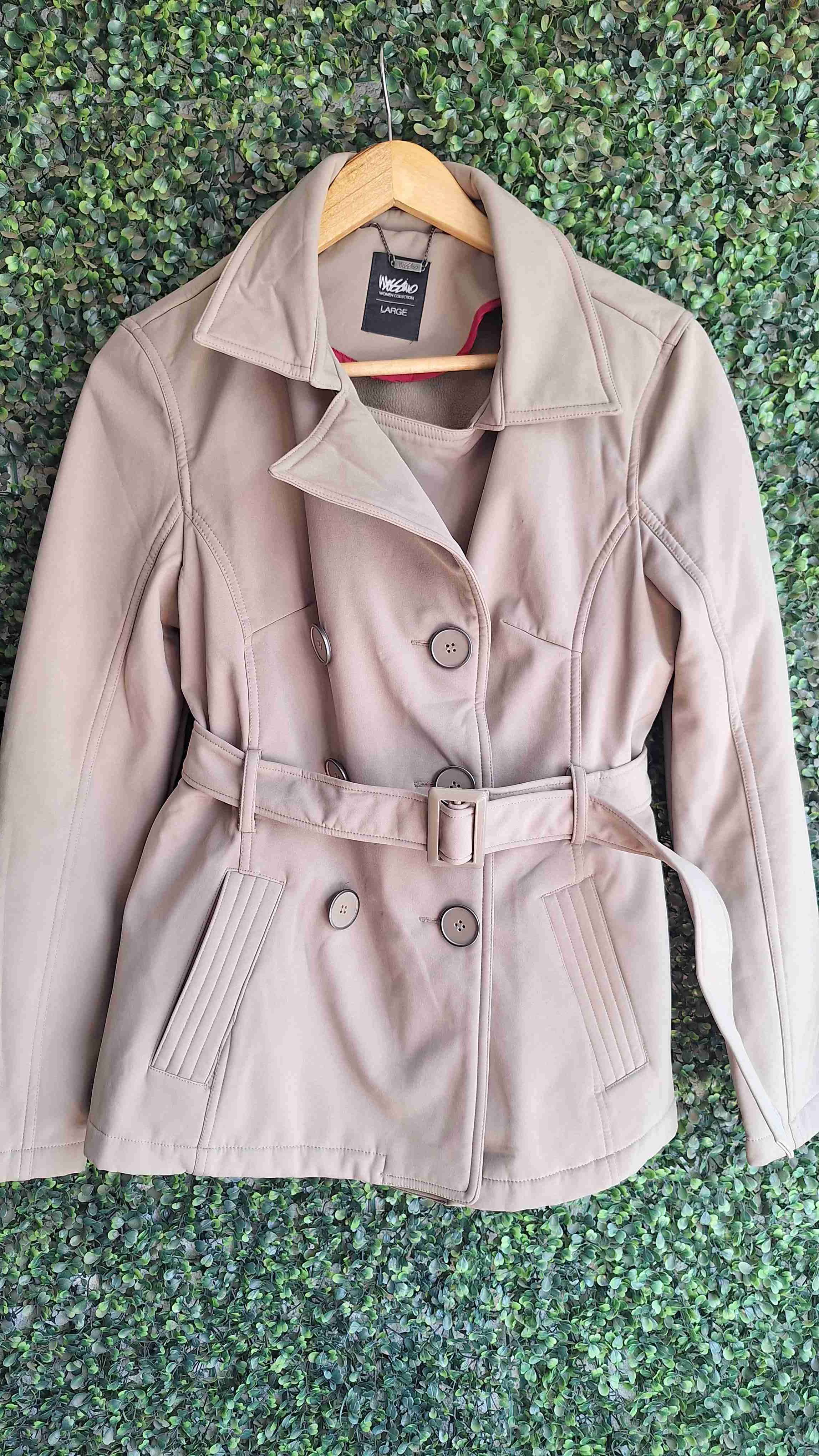 Abrigo Wados beige con cinturón