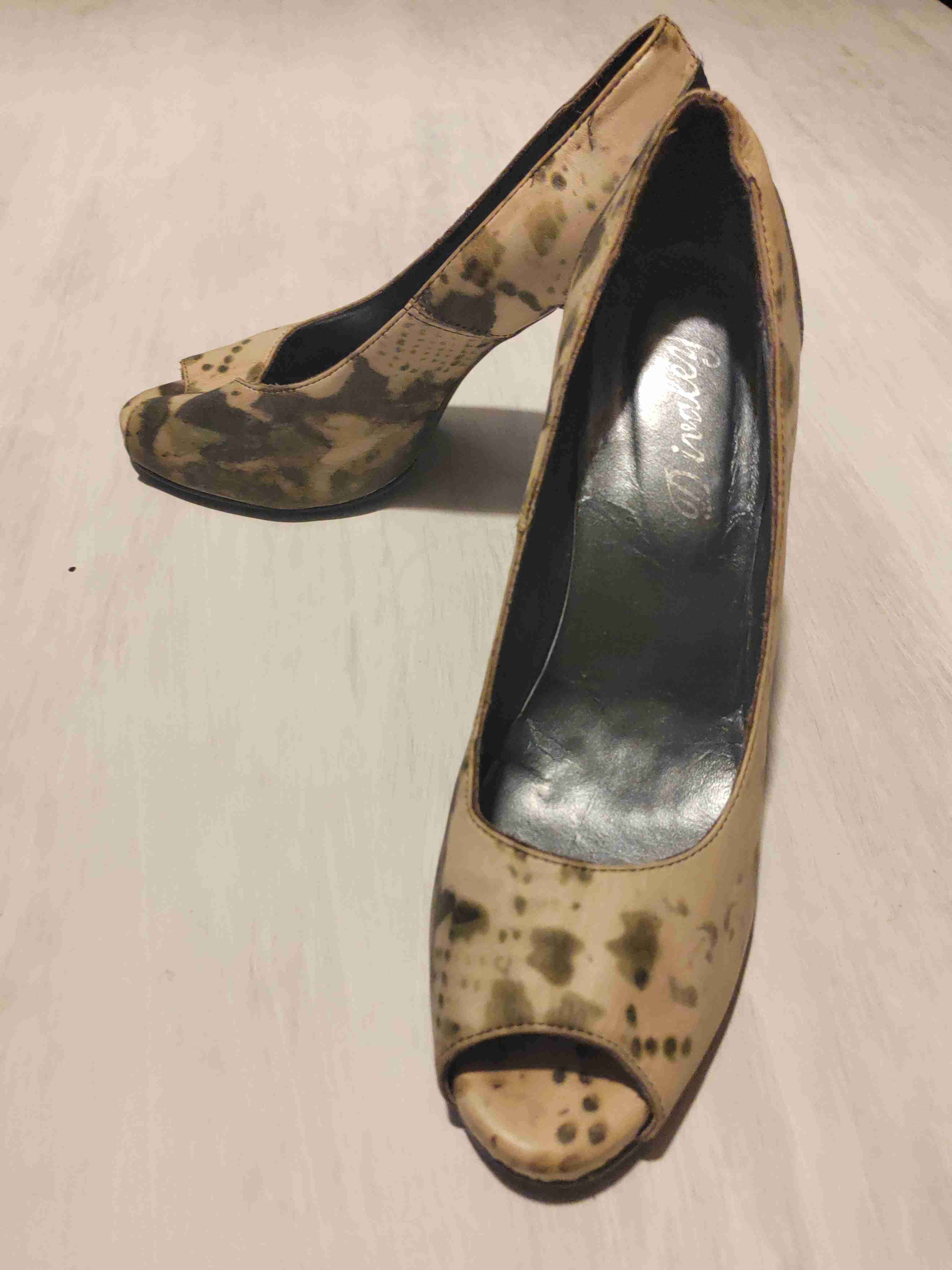 Zapatos de tacón estampados