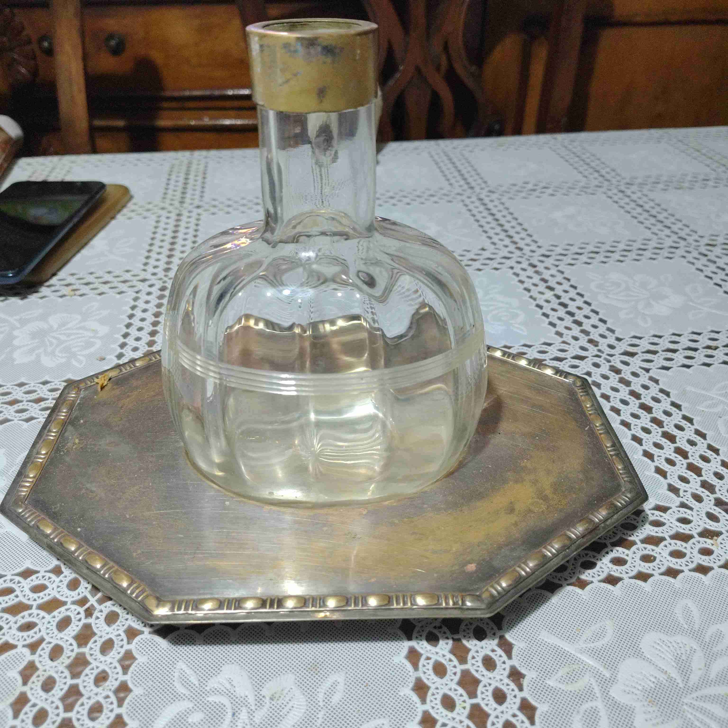 Decantador de vidrio con bandeja