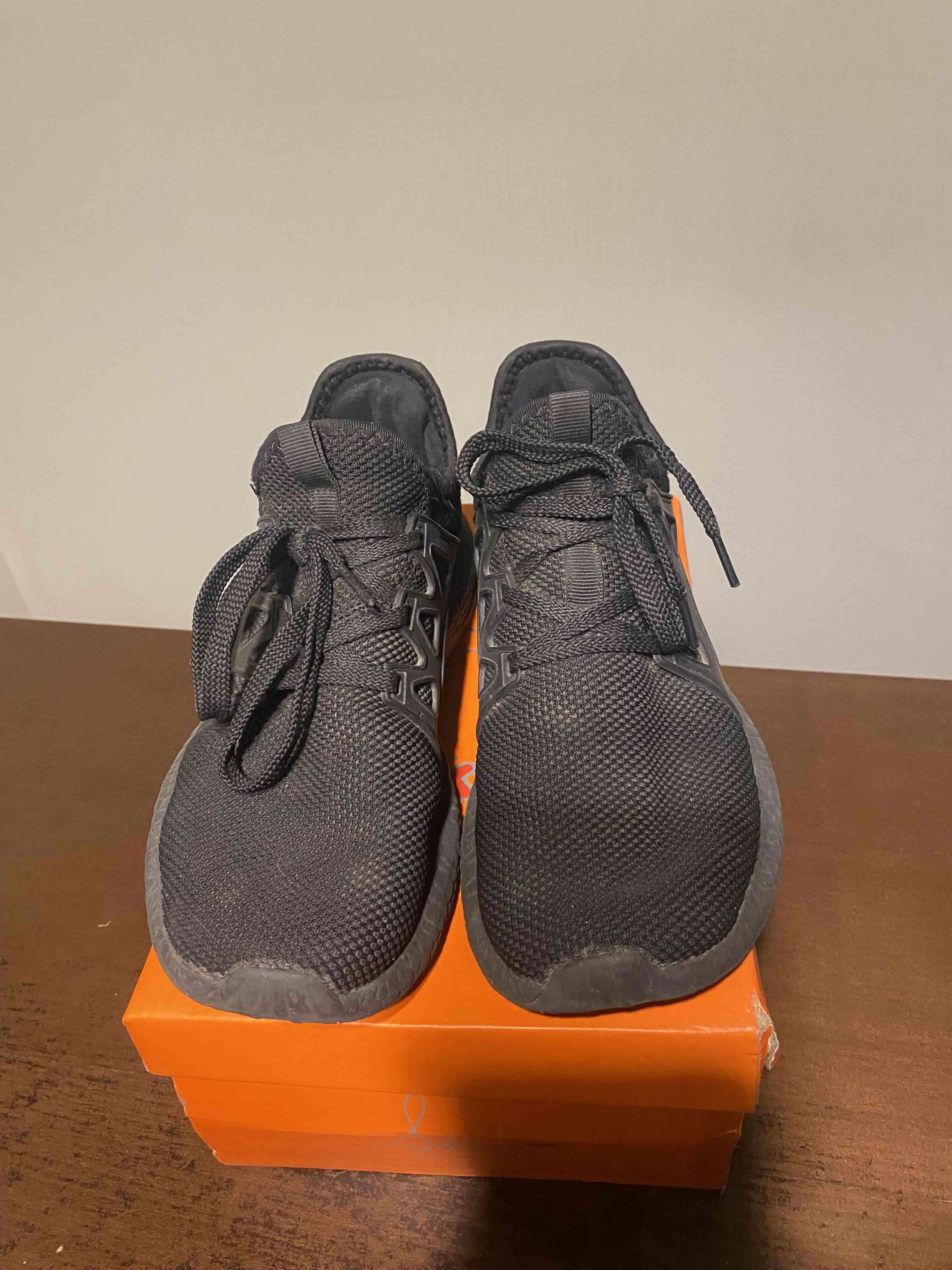 Zapatillas negras deportivas N• 38 - miniatura 2