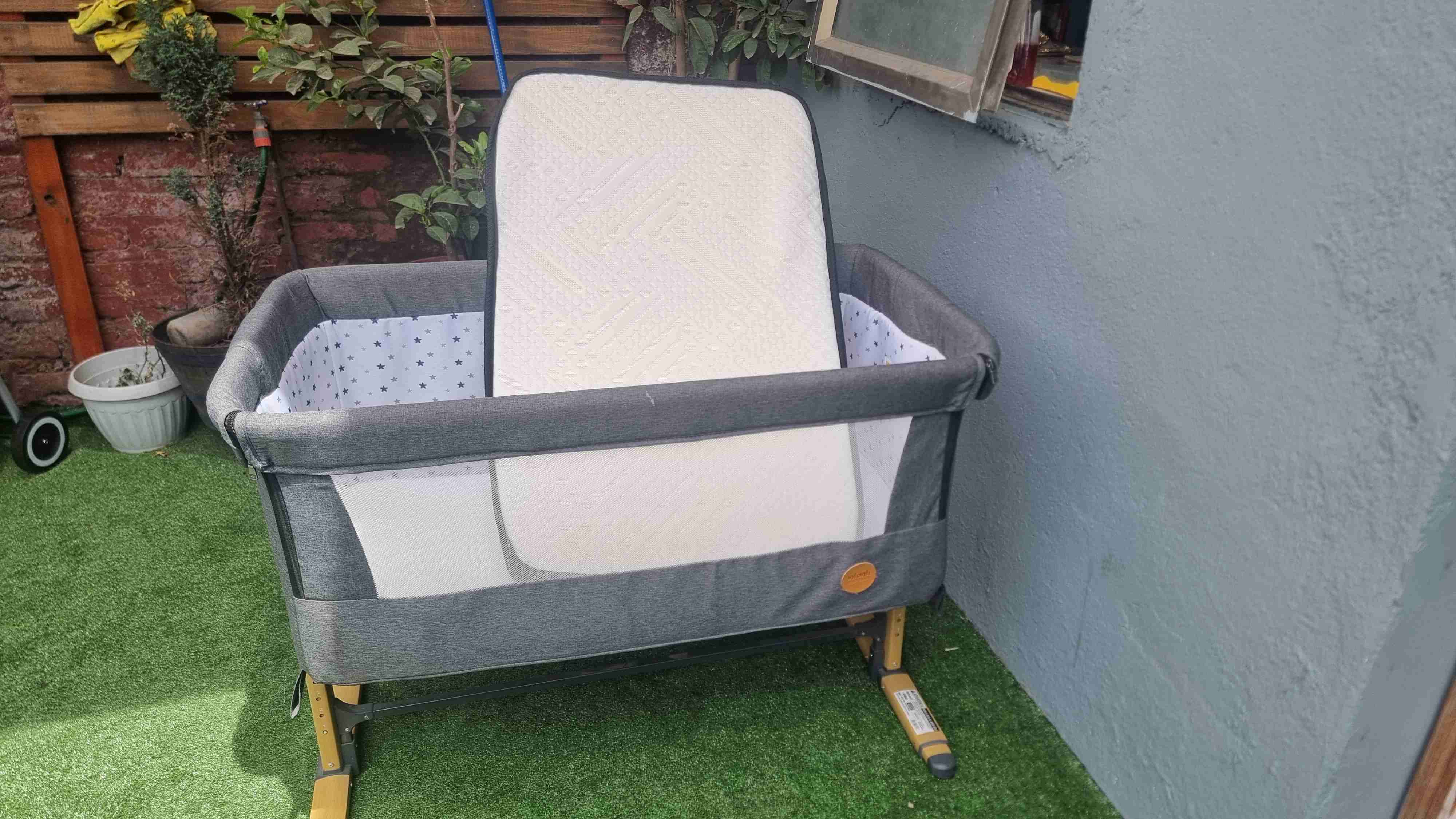 Cuna plegable + colchón antireflujo