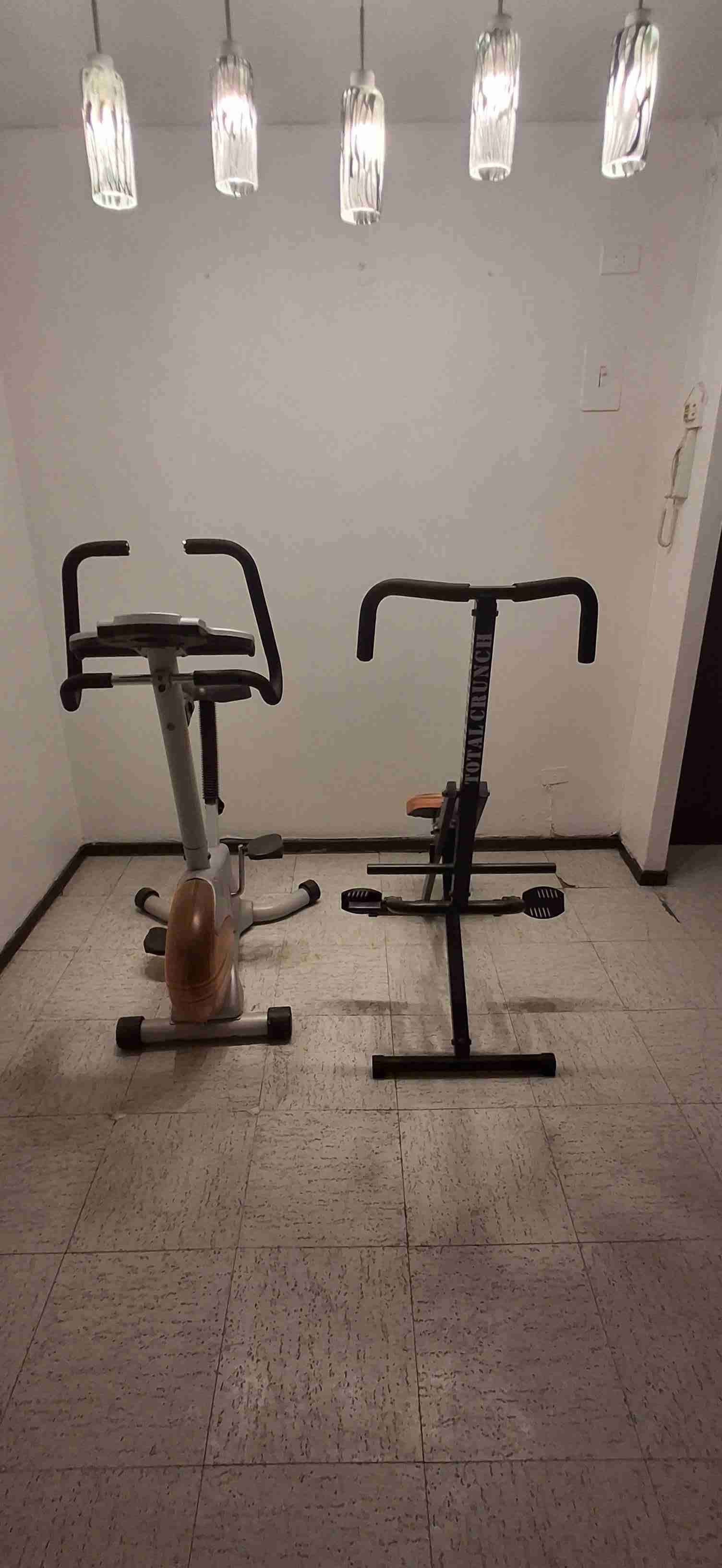 Bicicleta estática +Total Crunch - miniatura 2