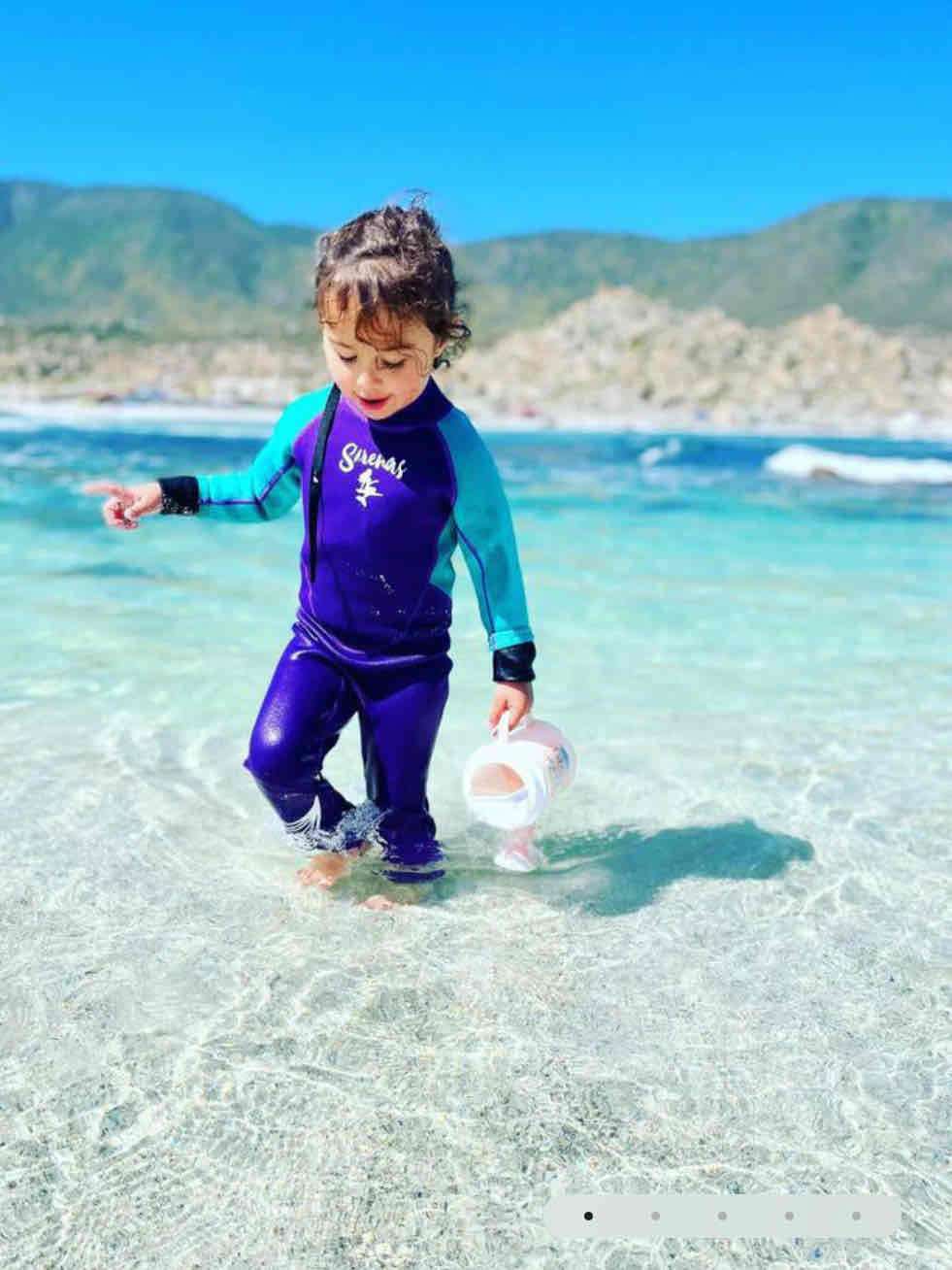 Traje de surf para niña