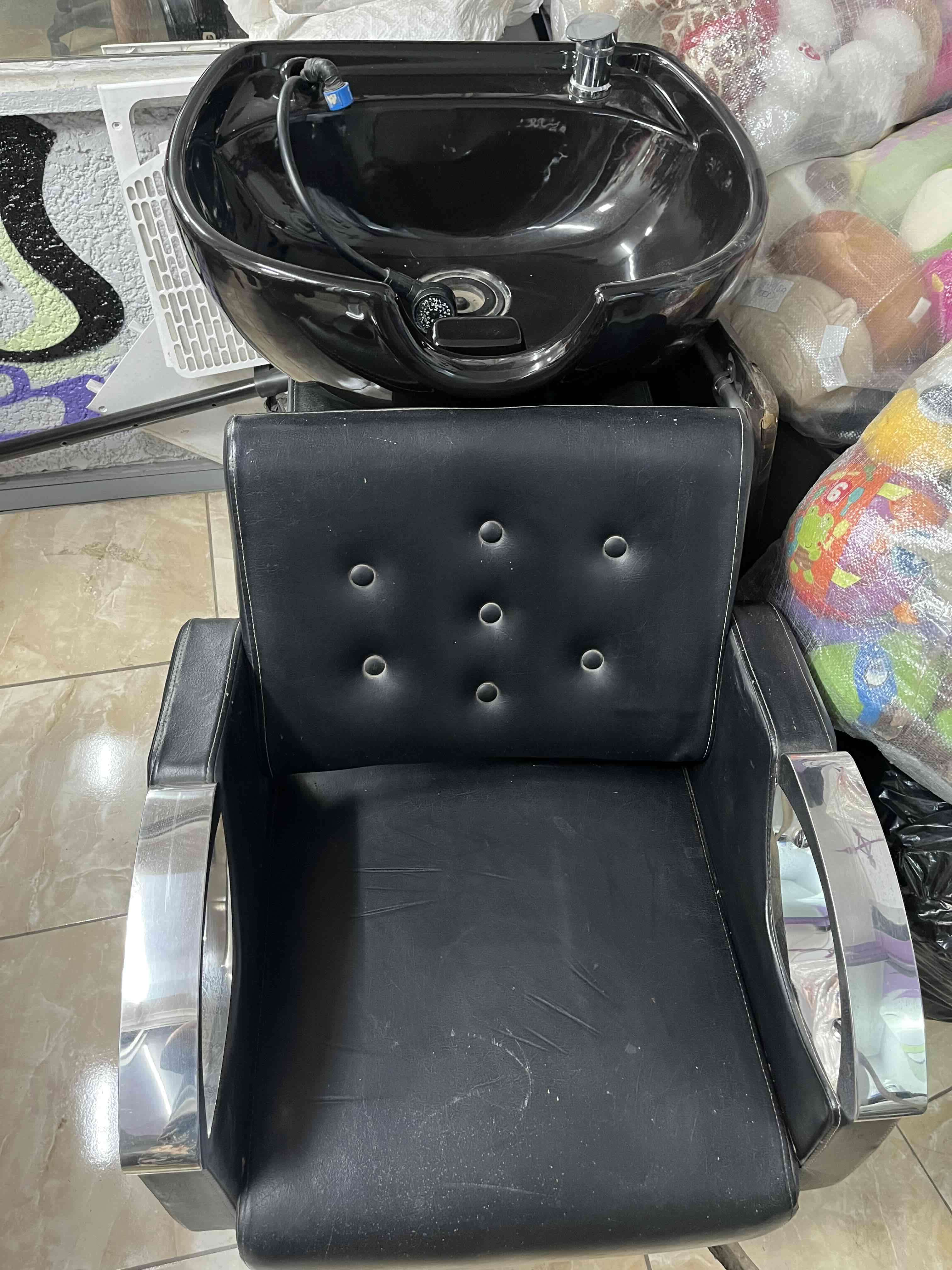 Lava pelo de peluquería negro