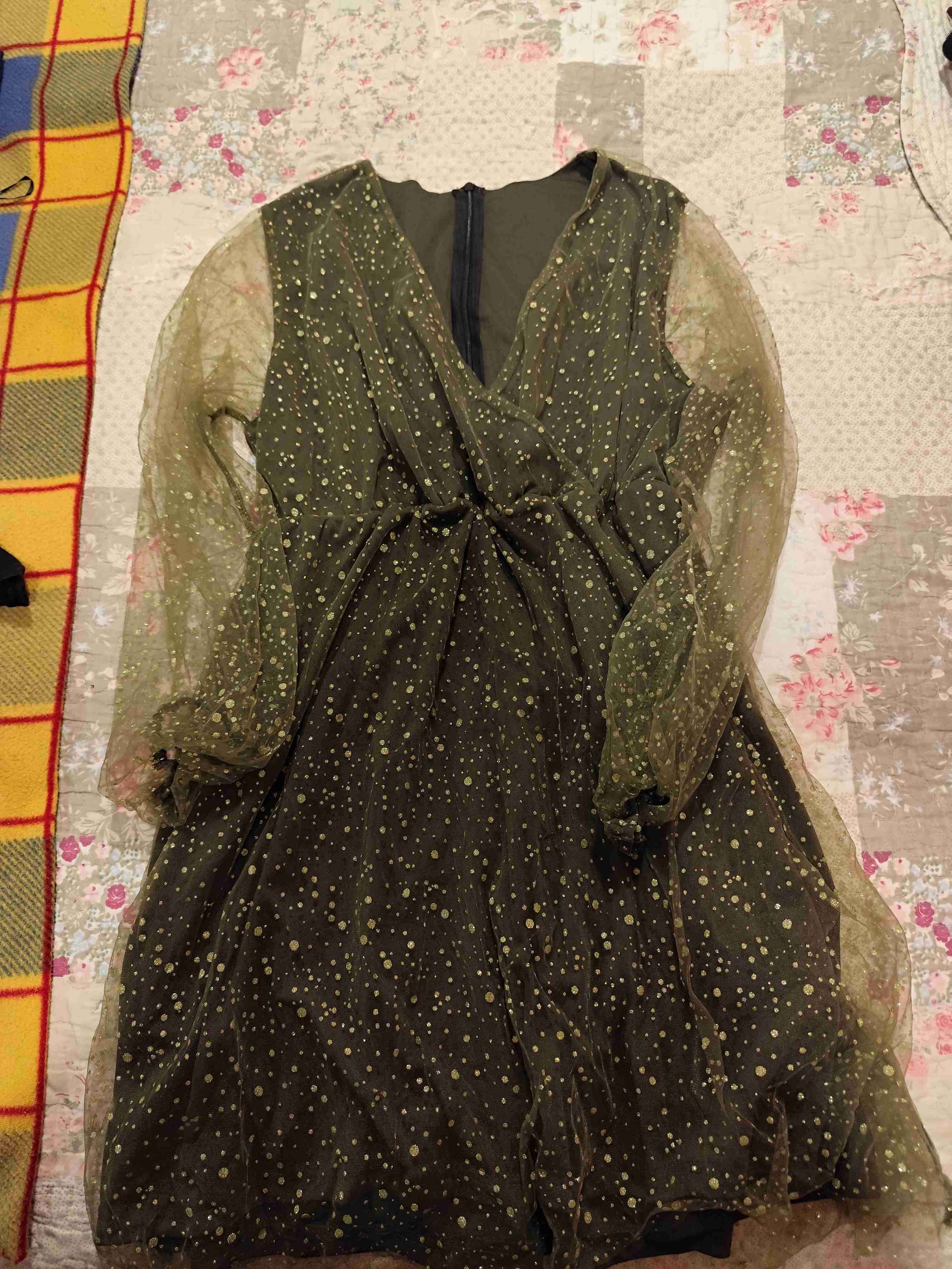 Vestido verde con brillos talla M