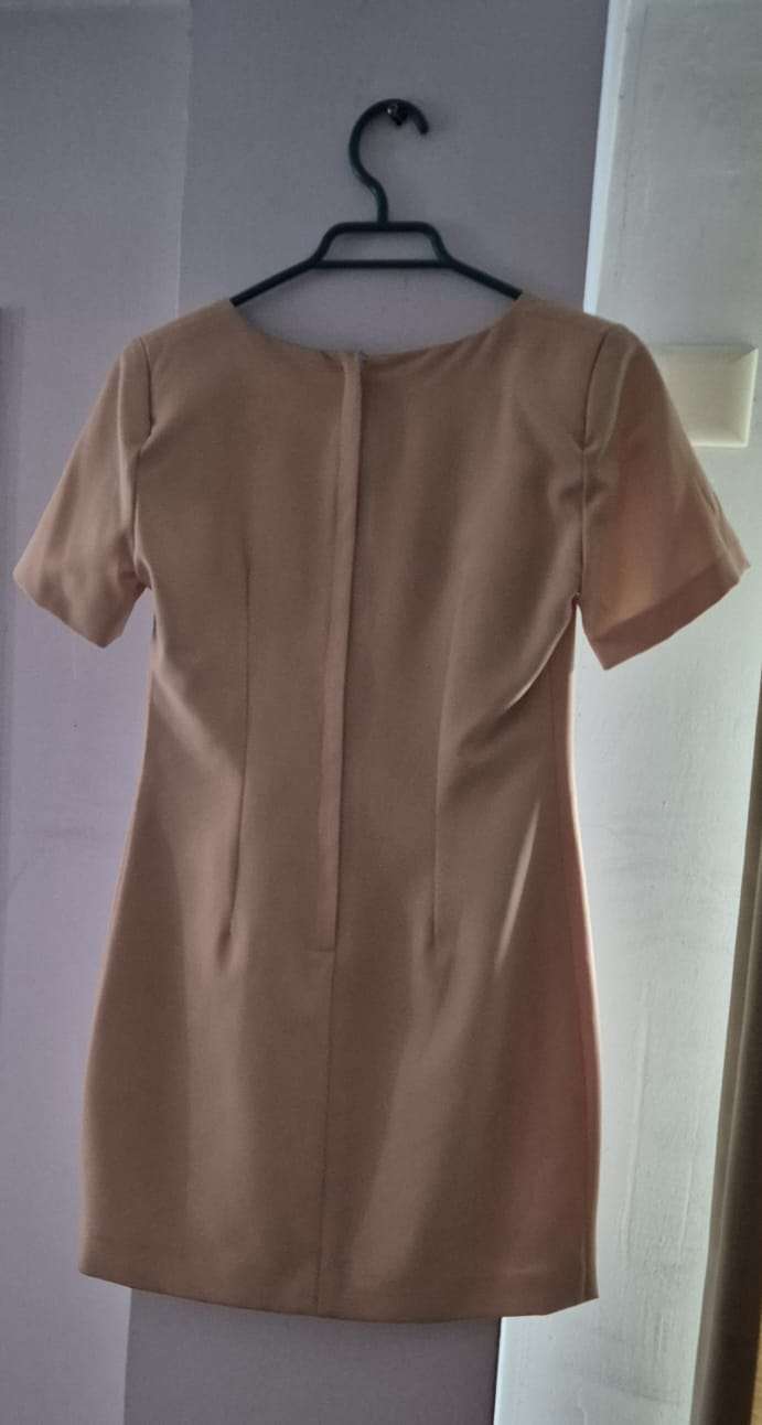 Conjunto beige Amarillo suave