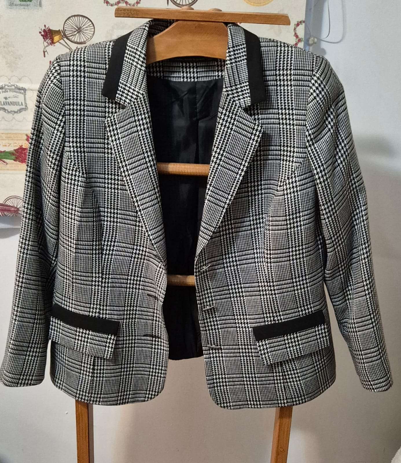 Blazer a cuadros en blanco y negro