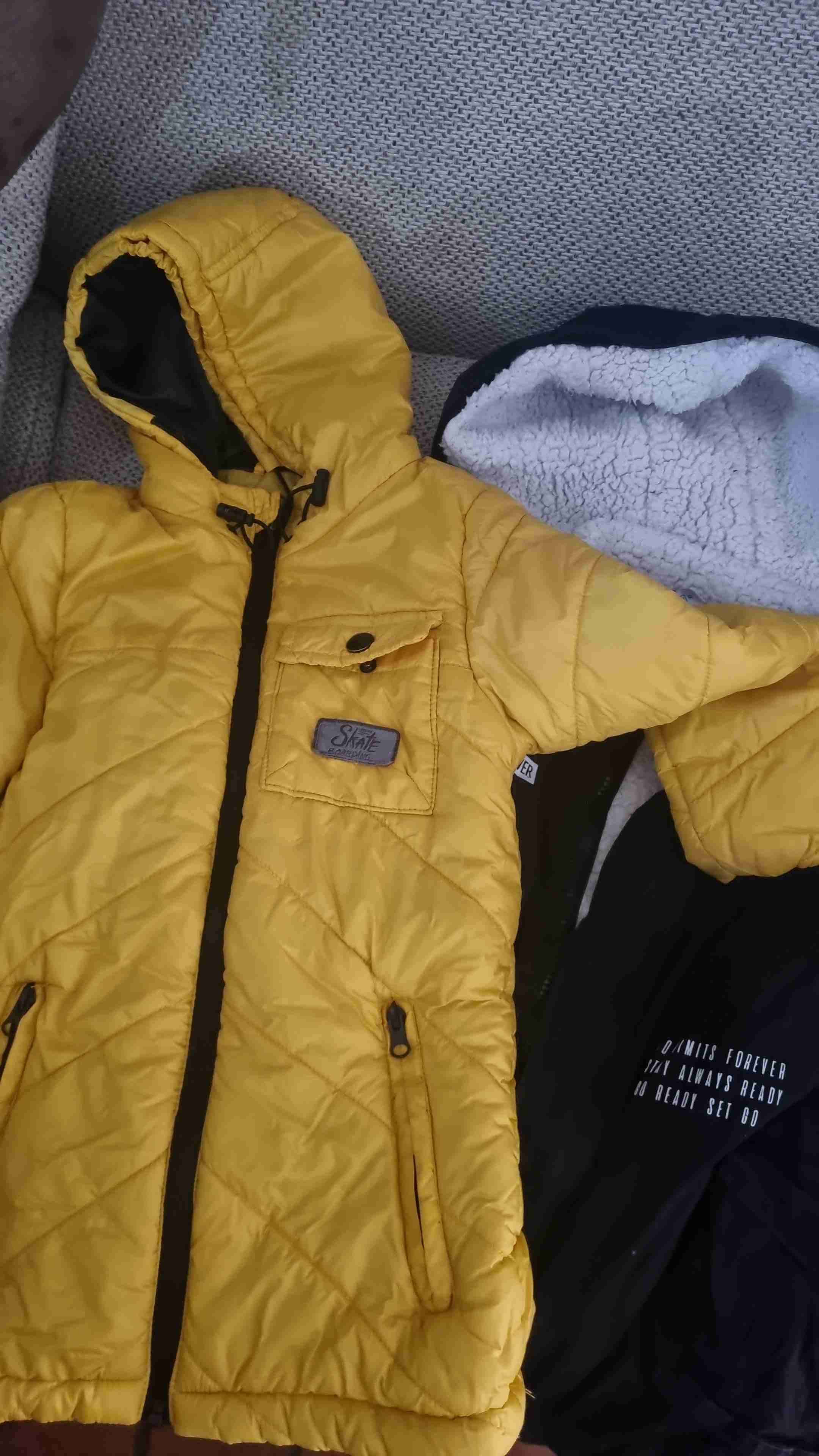 Chaqueta amarilla para niño