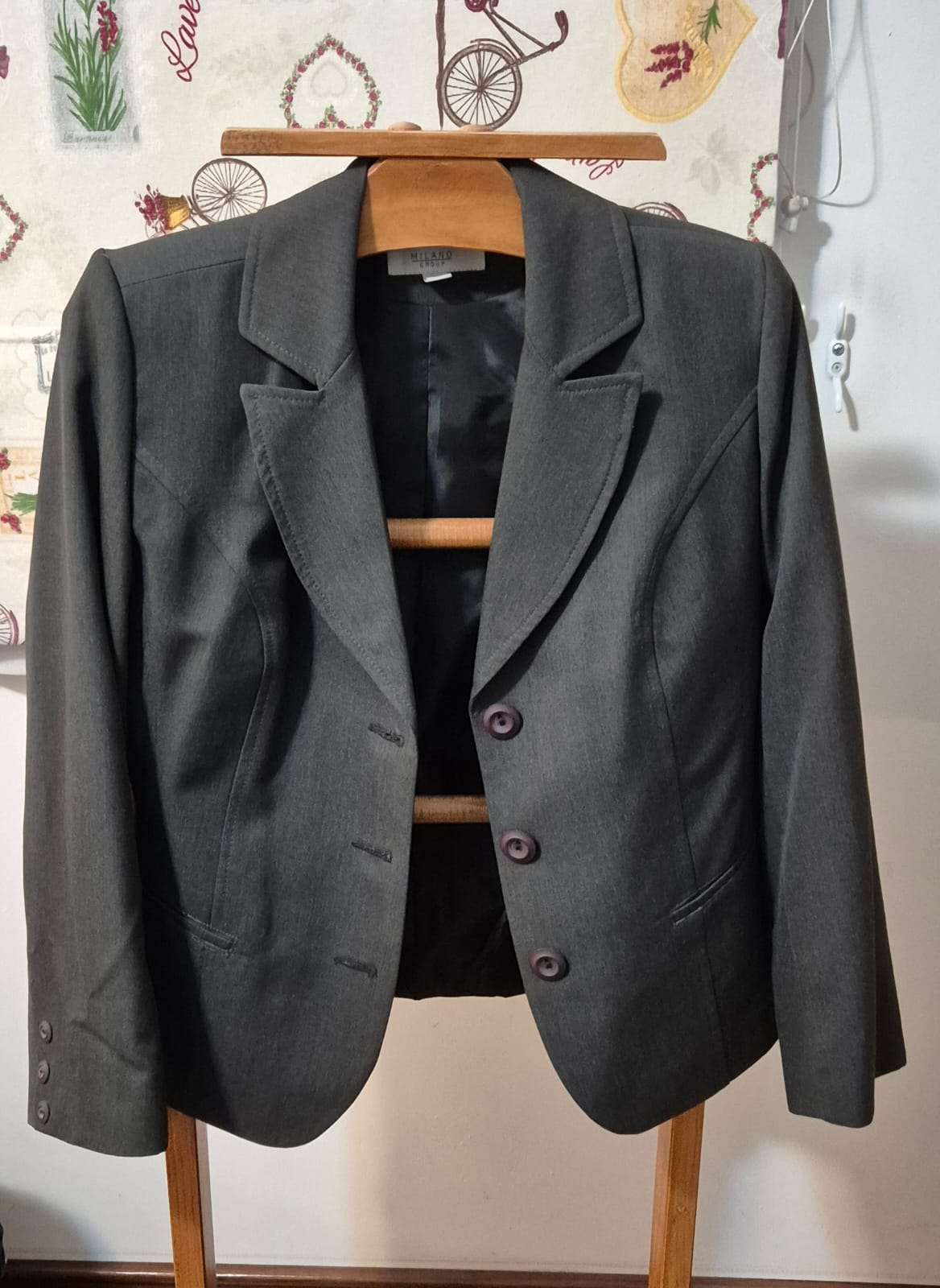 Blazer gris elegante mujer