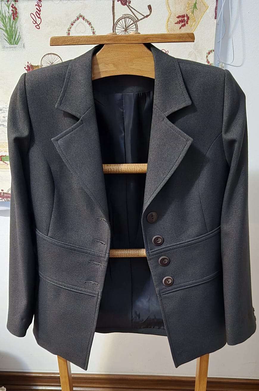 Blazer gris oscuro formal