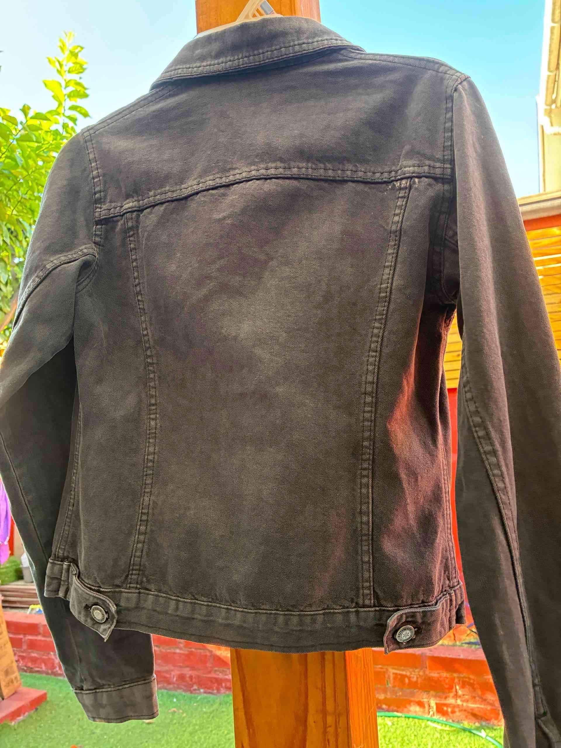 Chaqueta denim negra unisex