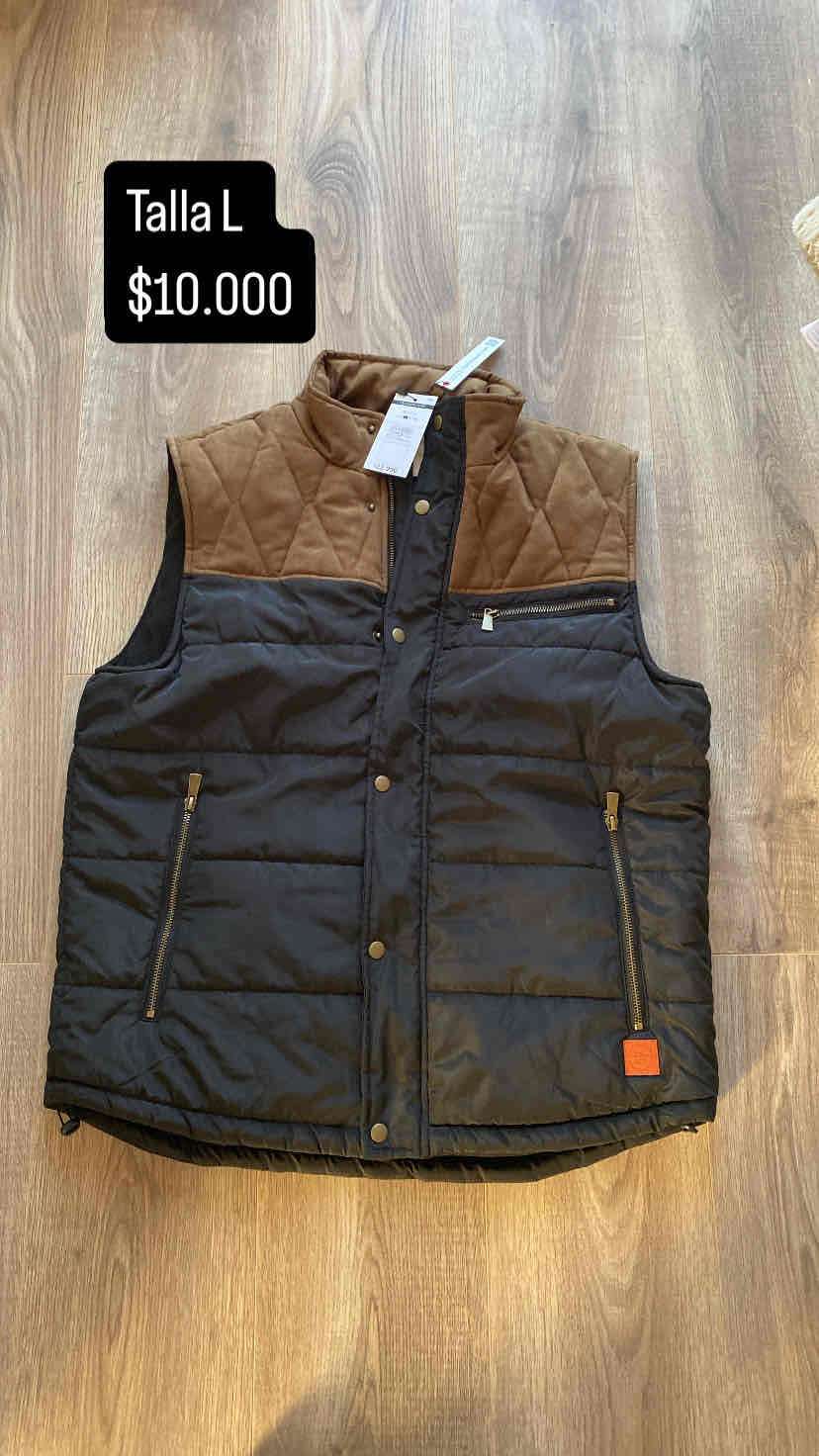 Chaleco acolchado negro y café