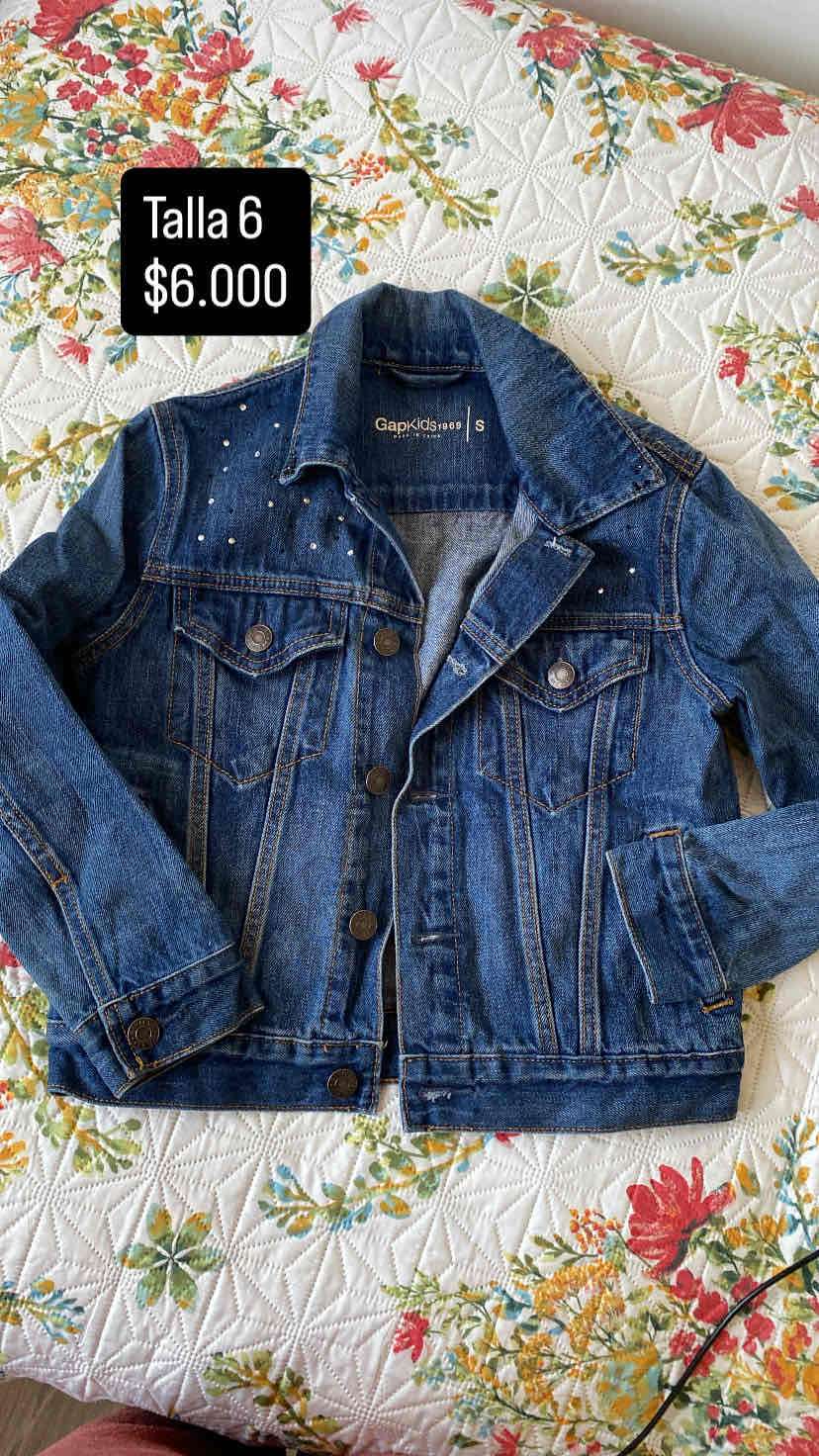 Chaqueta mezclilla Gap Kids talla 6
