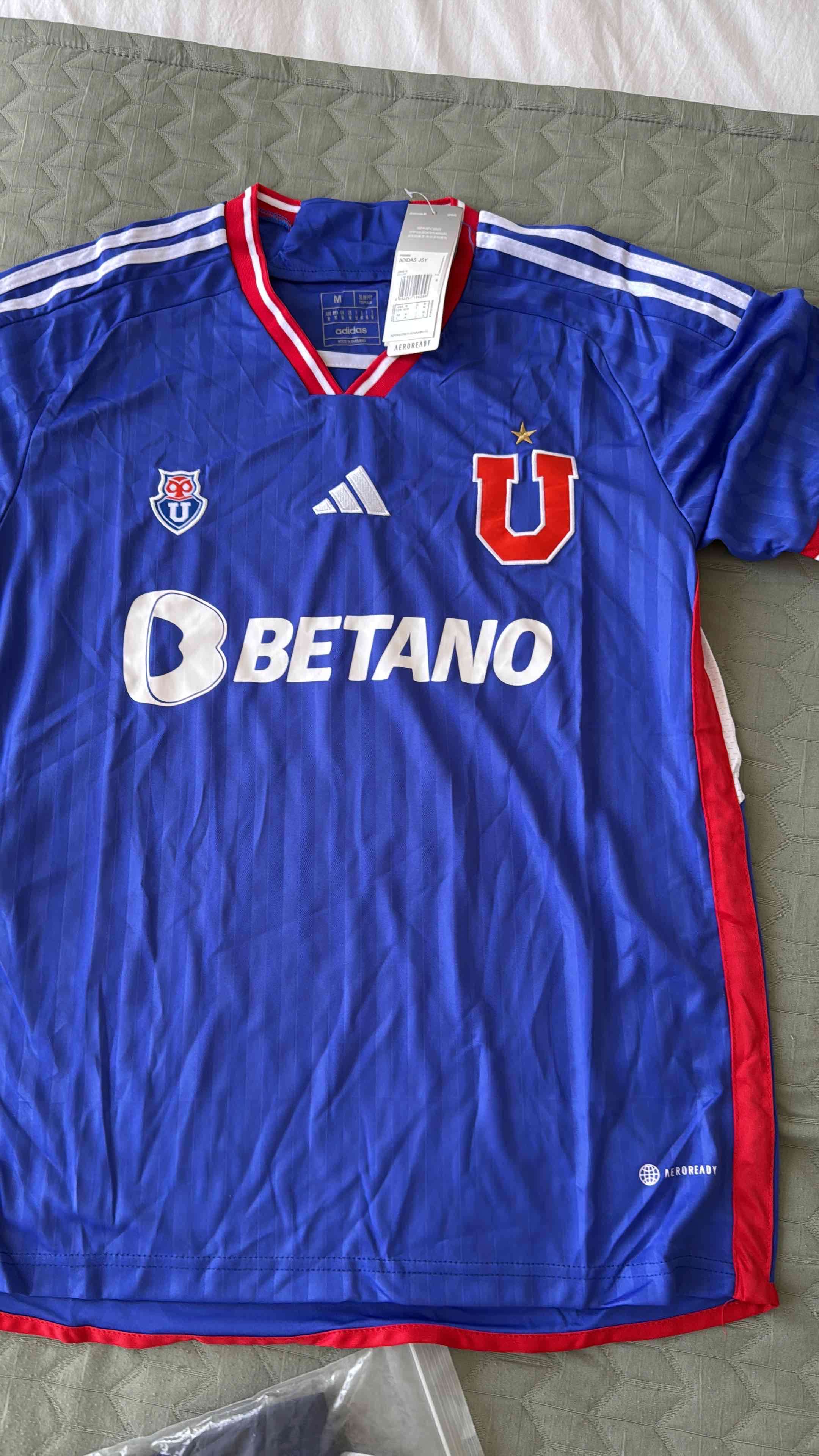 Camiseta azul del equipo U de Chile