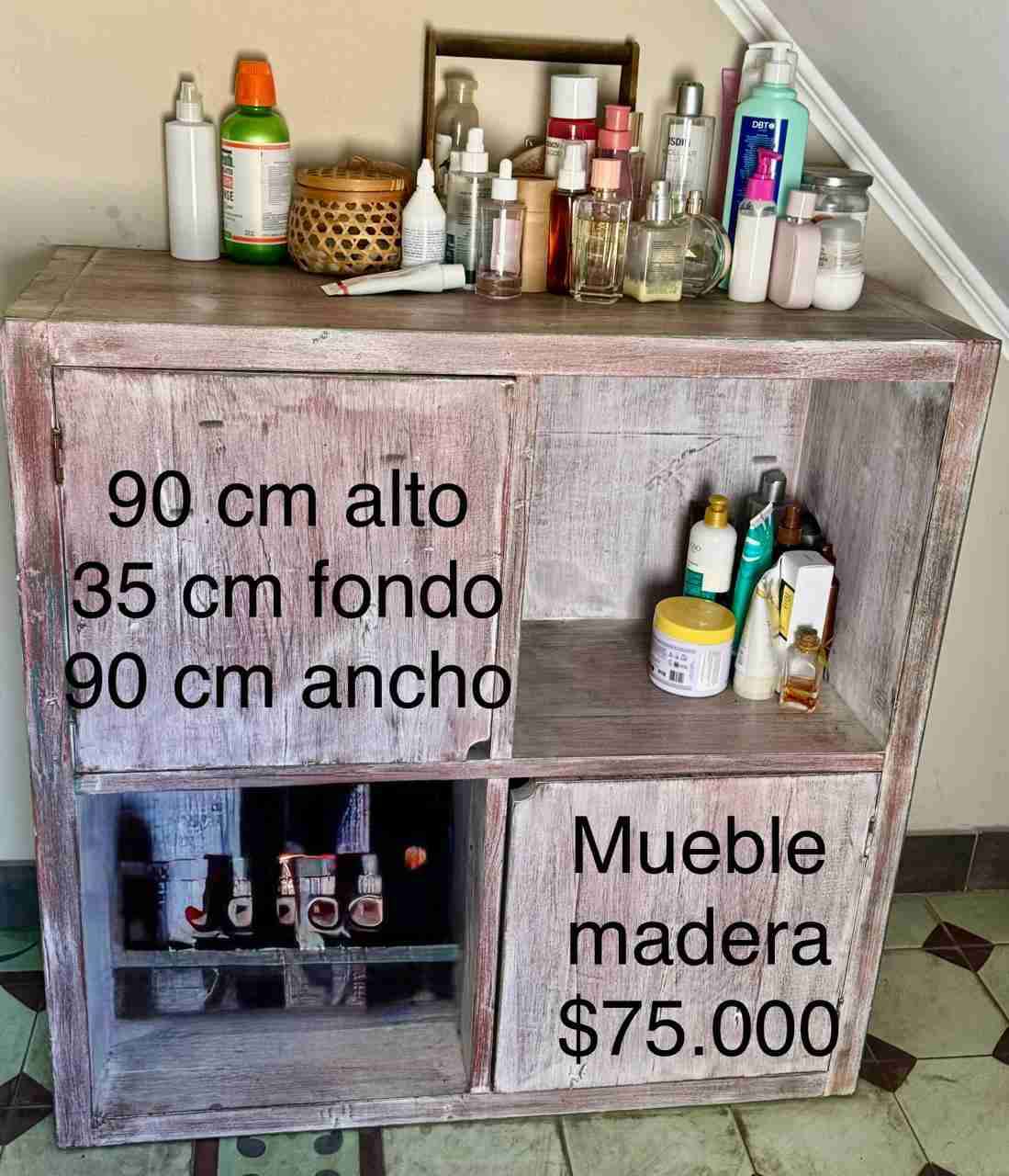 Mueble de madera rústico