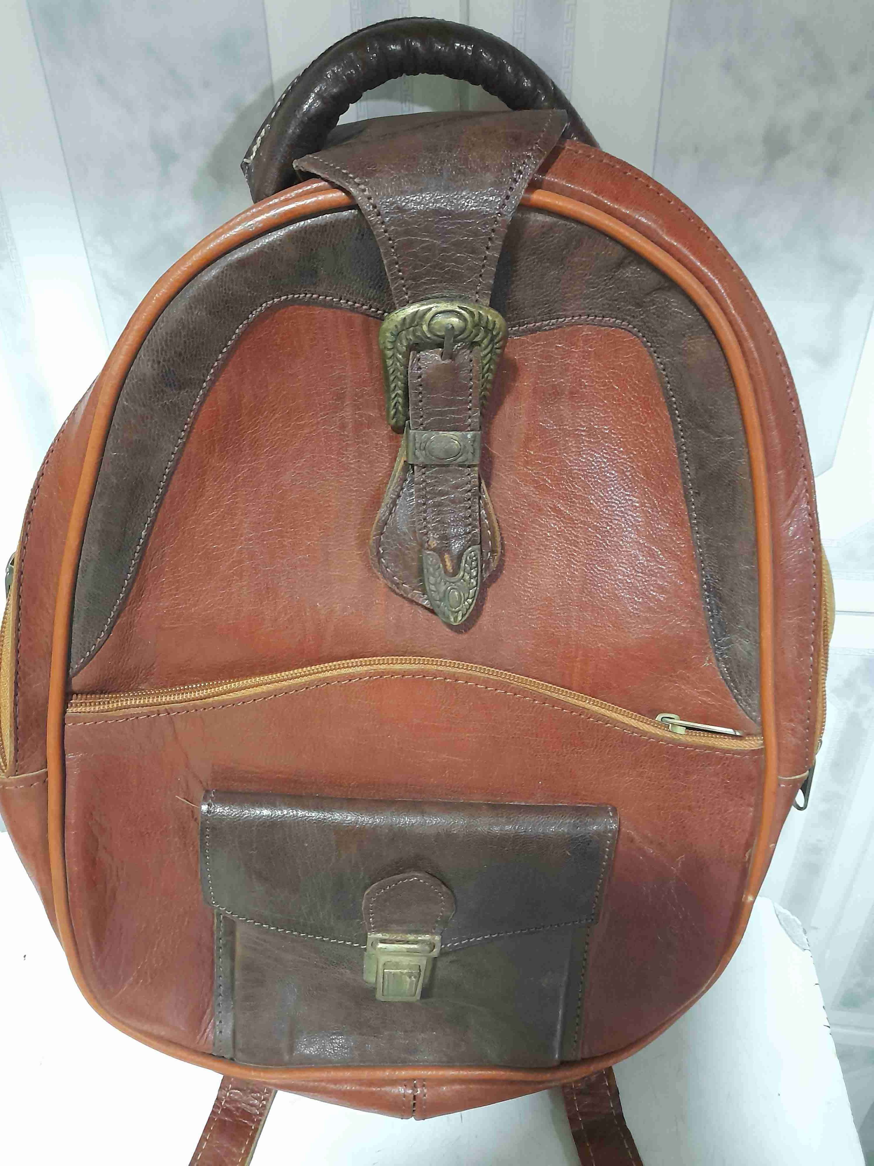 Mochila de cuero marrón vintage