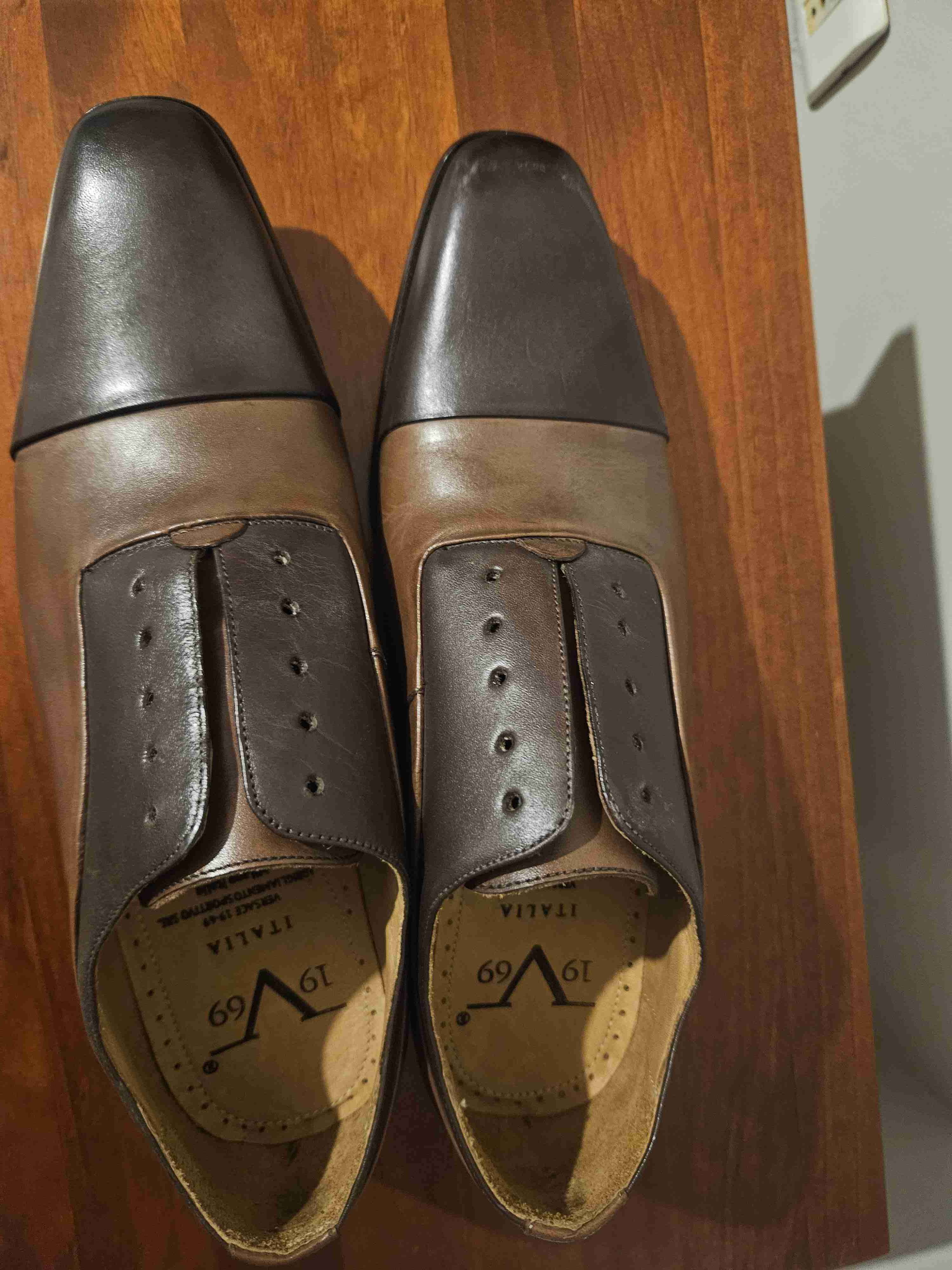 Zapatos de vestir marrones de cuero