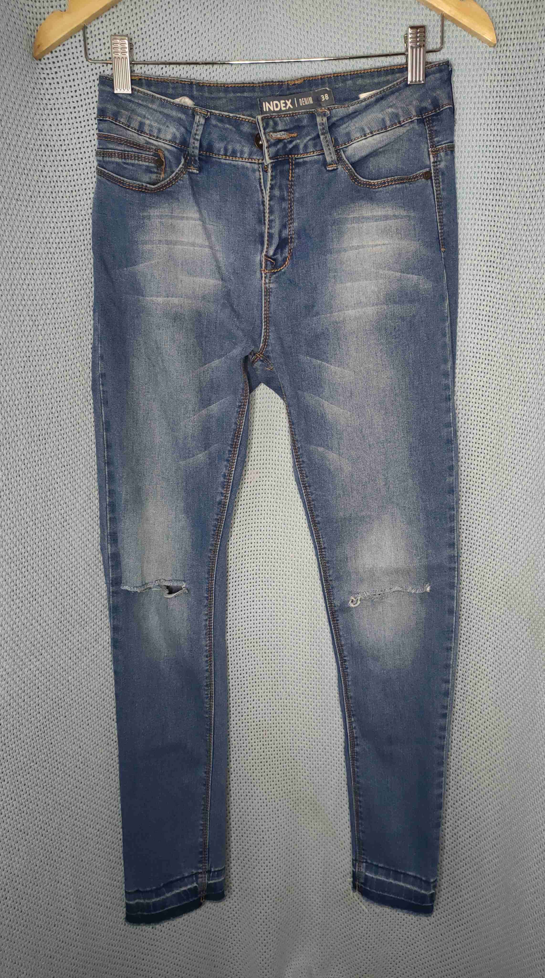 Jeans azules rotos mujer