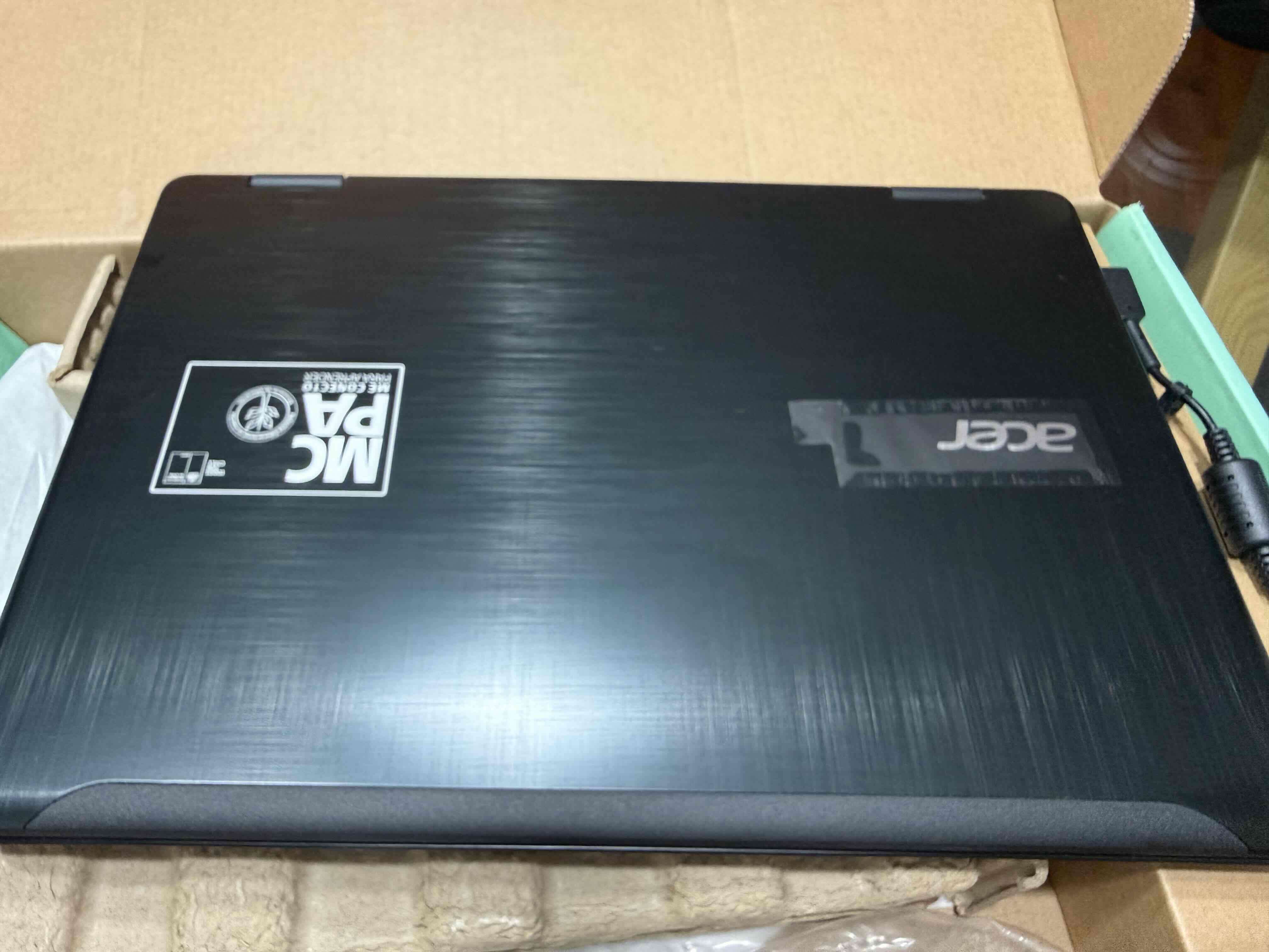 Laptop Acer en buen estado