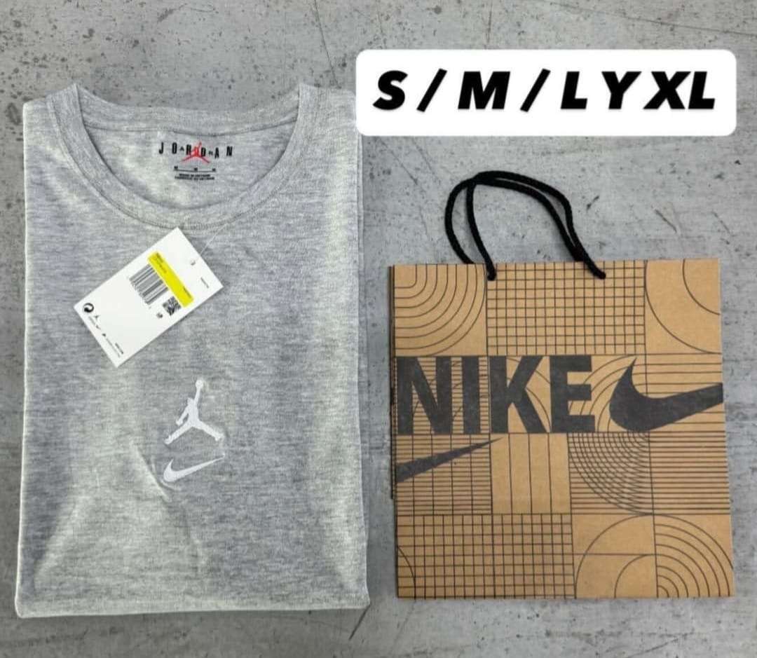 Poleras Jordan/  Nike