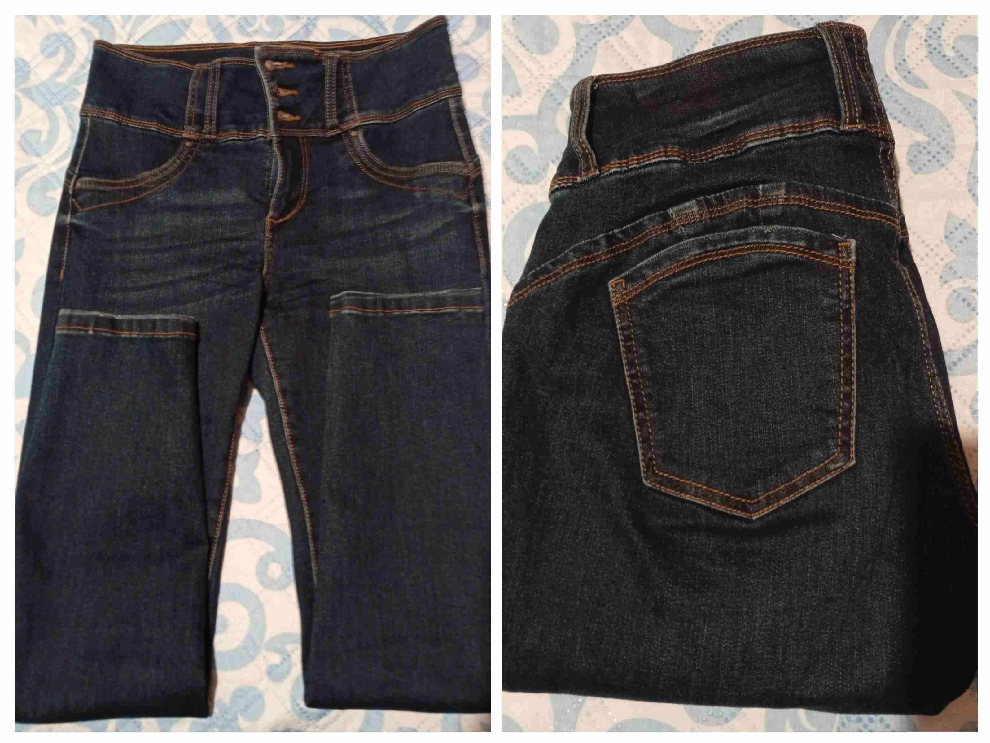 Jeans azules de mujer