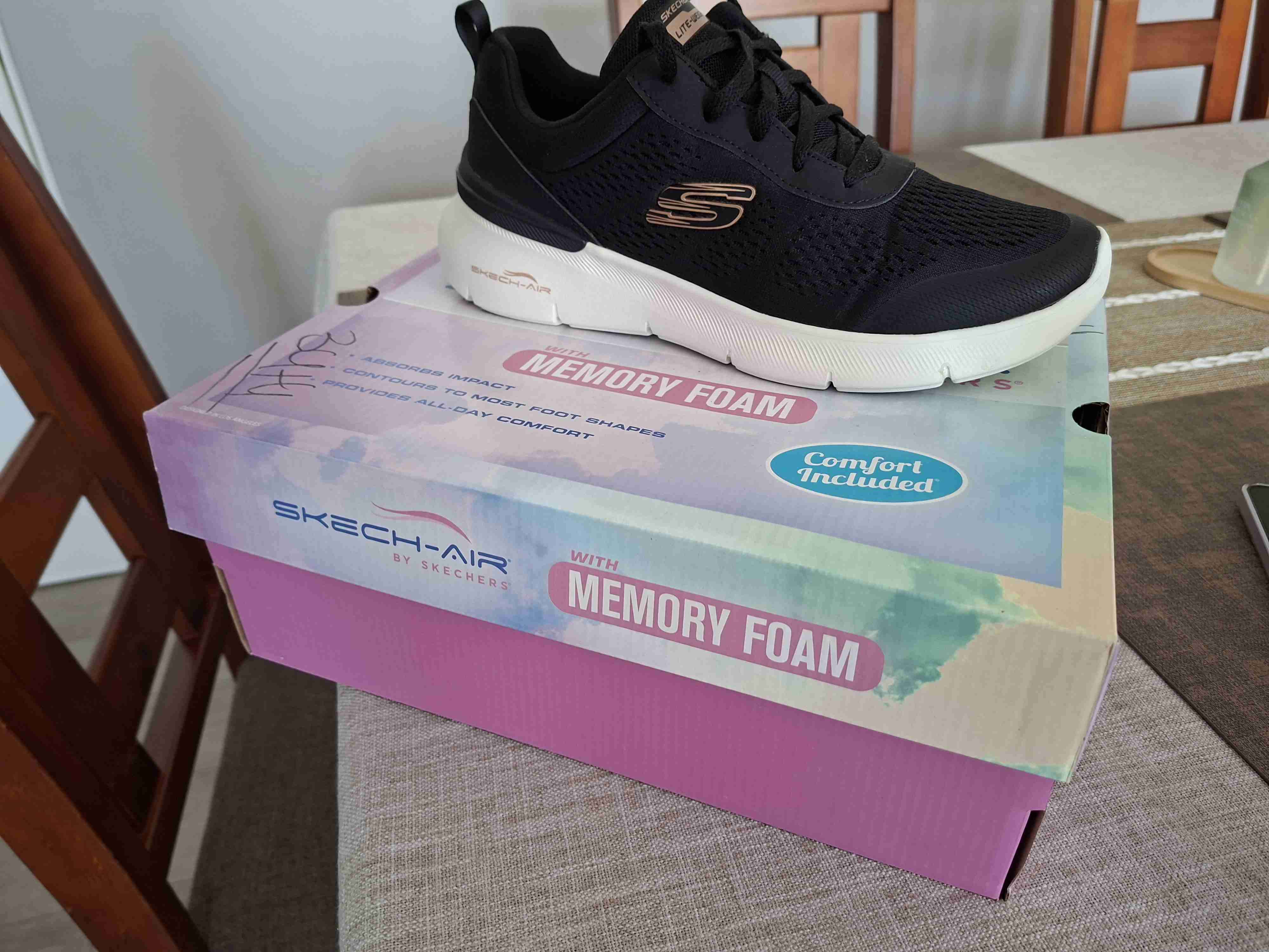 Zapatillas negras Skechers Memory Foam