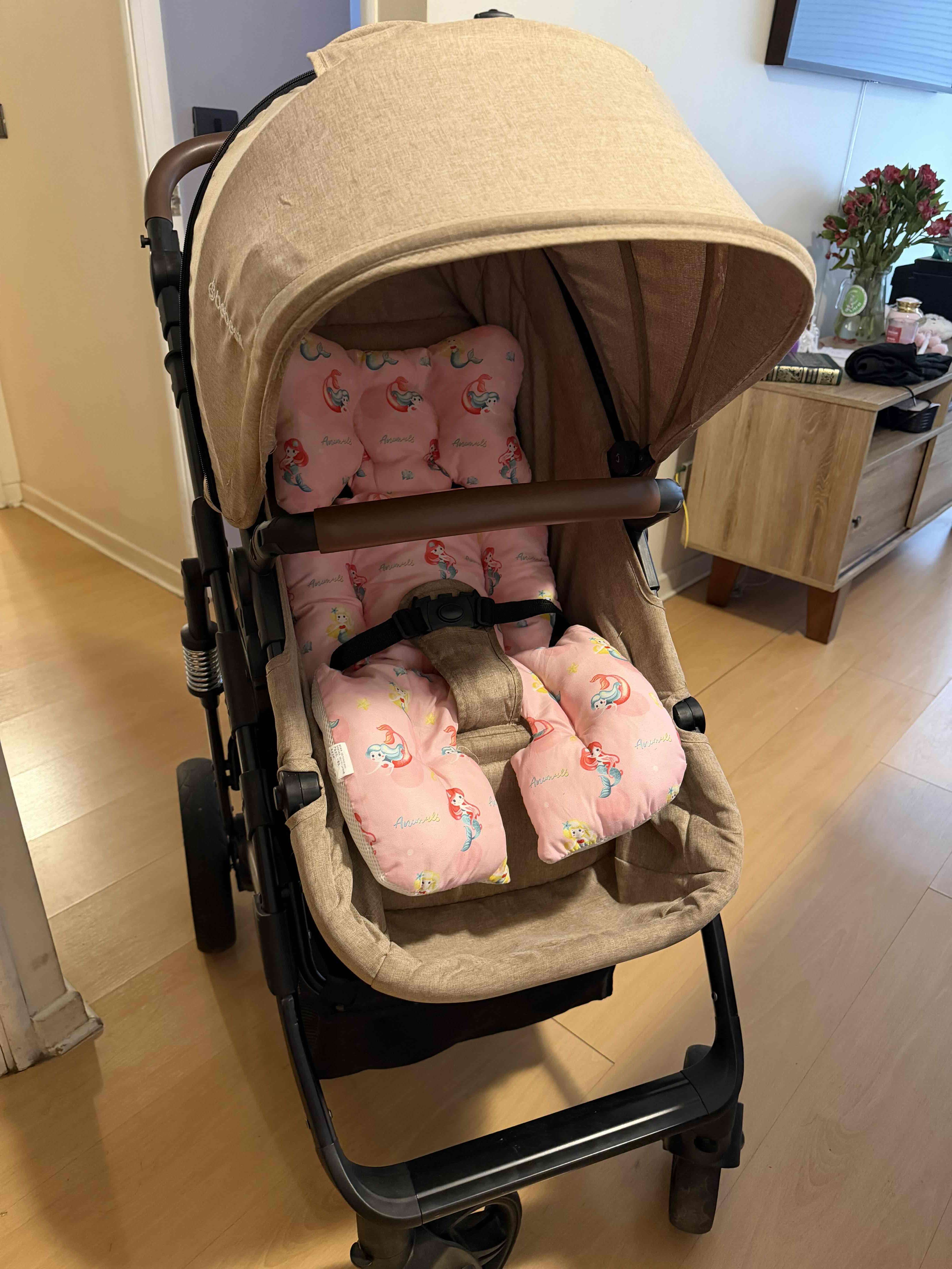 Coche cuna para bebé beige