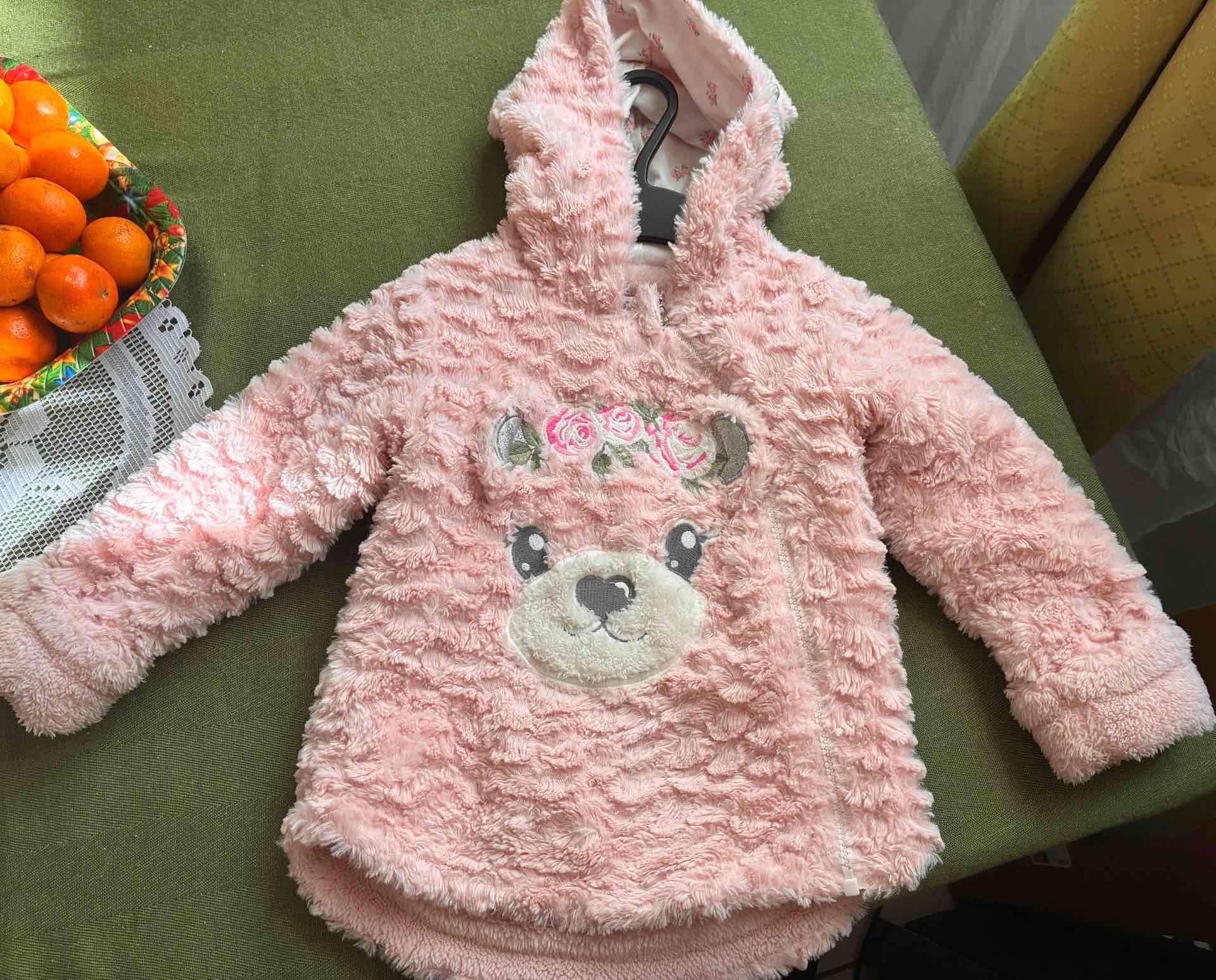 Chaleco peludito talla 3 limonada