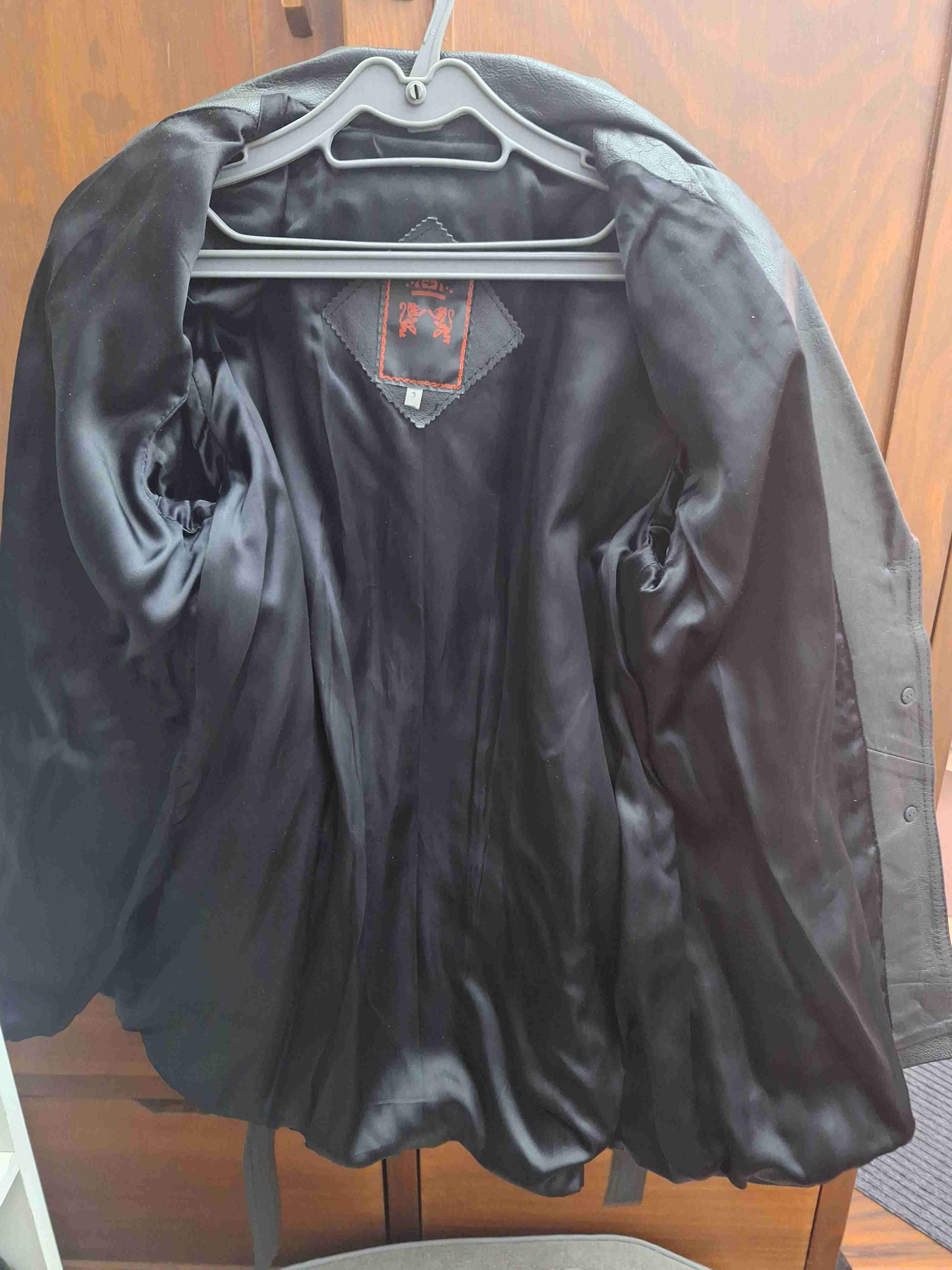 Abrigo negro de cuero con cinturón - miniatura 3