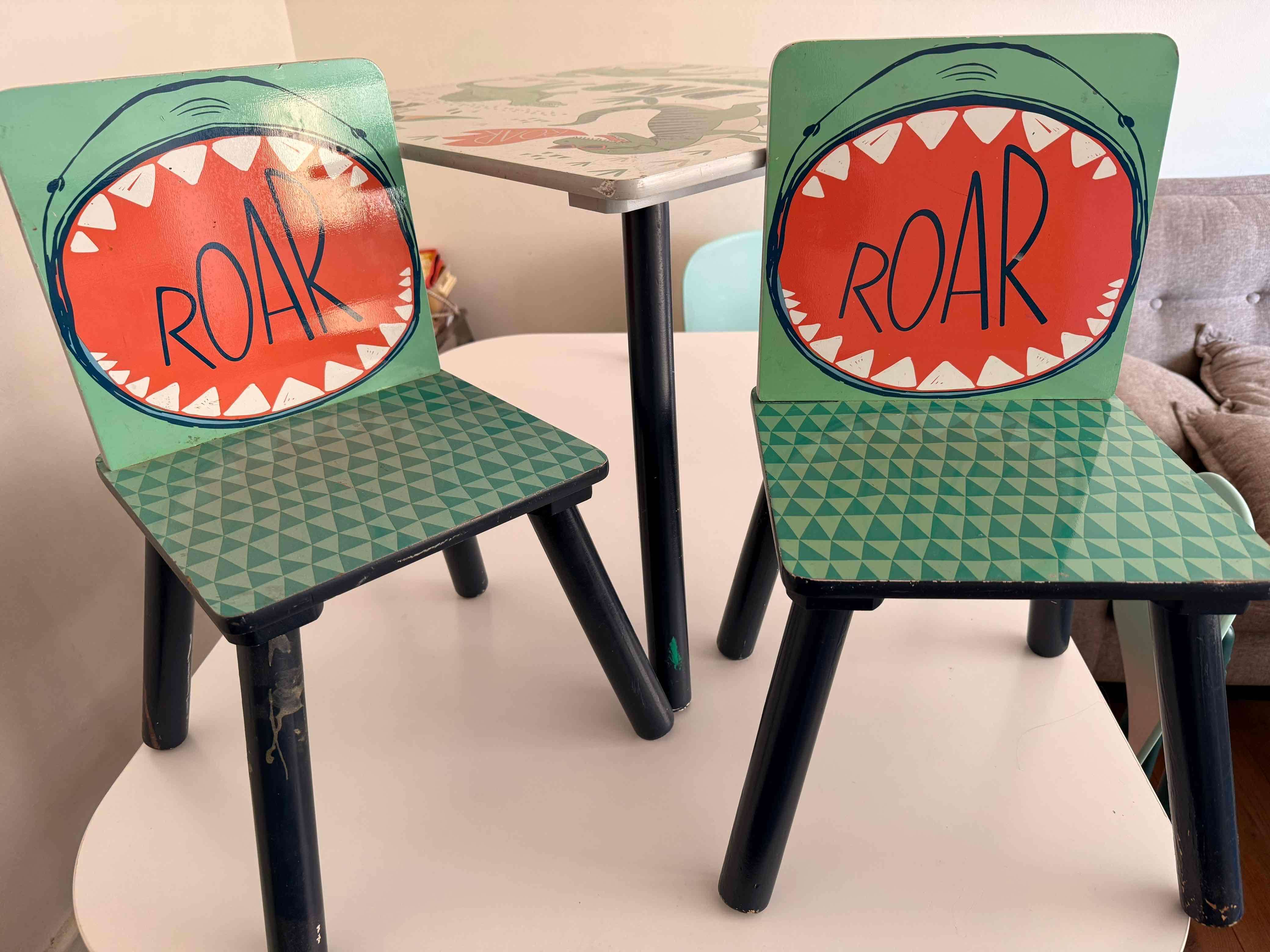 Mesa infantil dinosaurios - miniatura 2