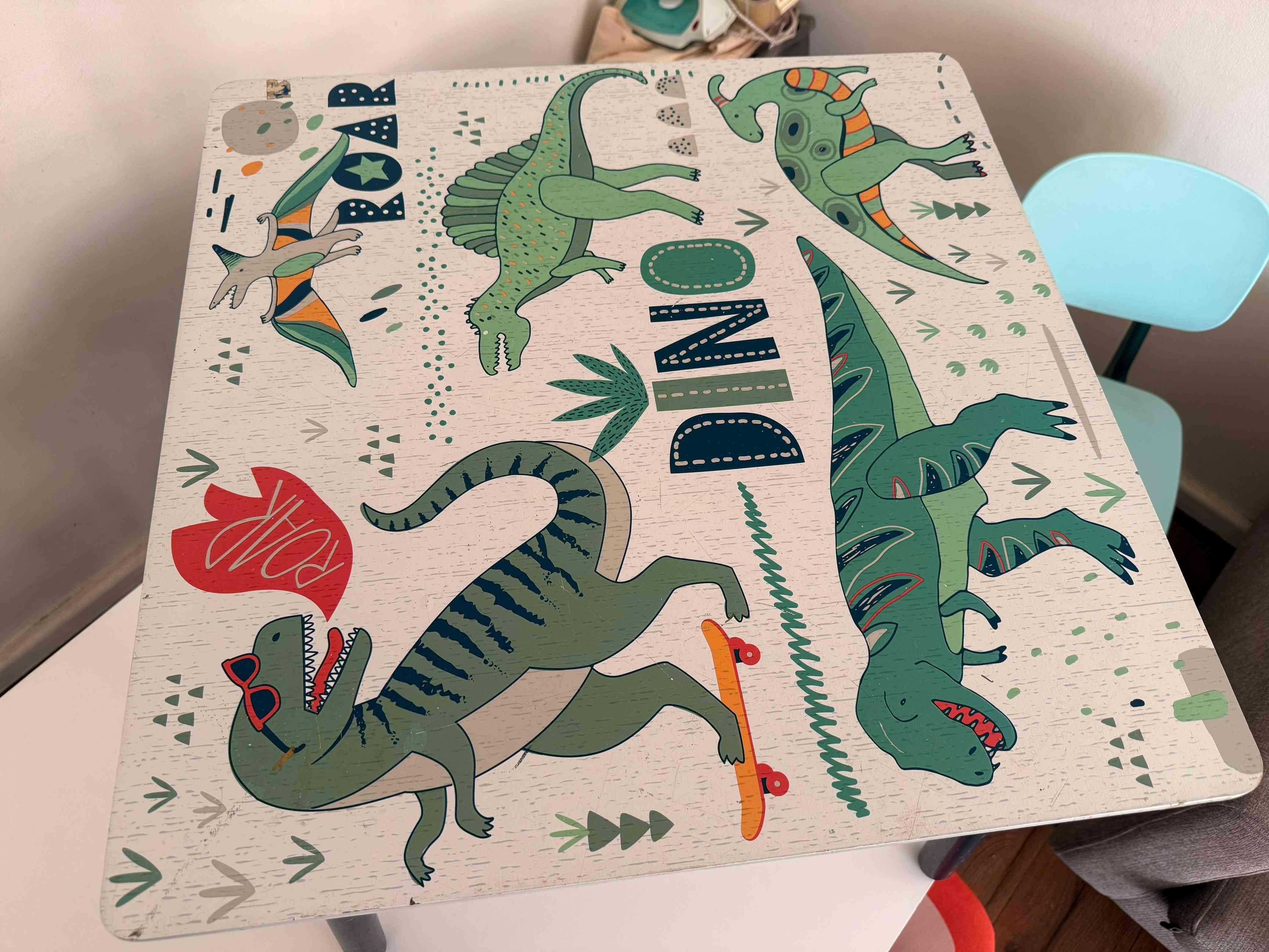 Mesa infantil dinosaurios - miniatura 4