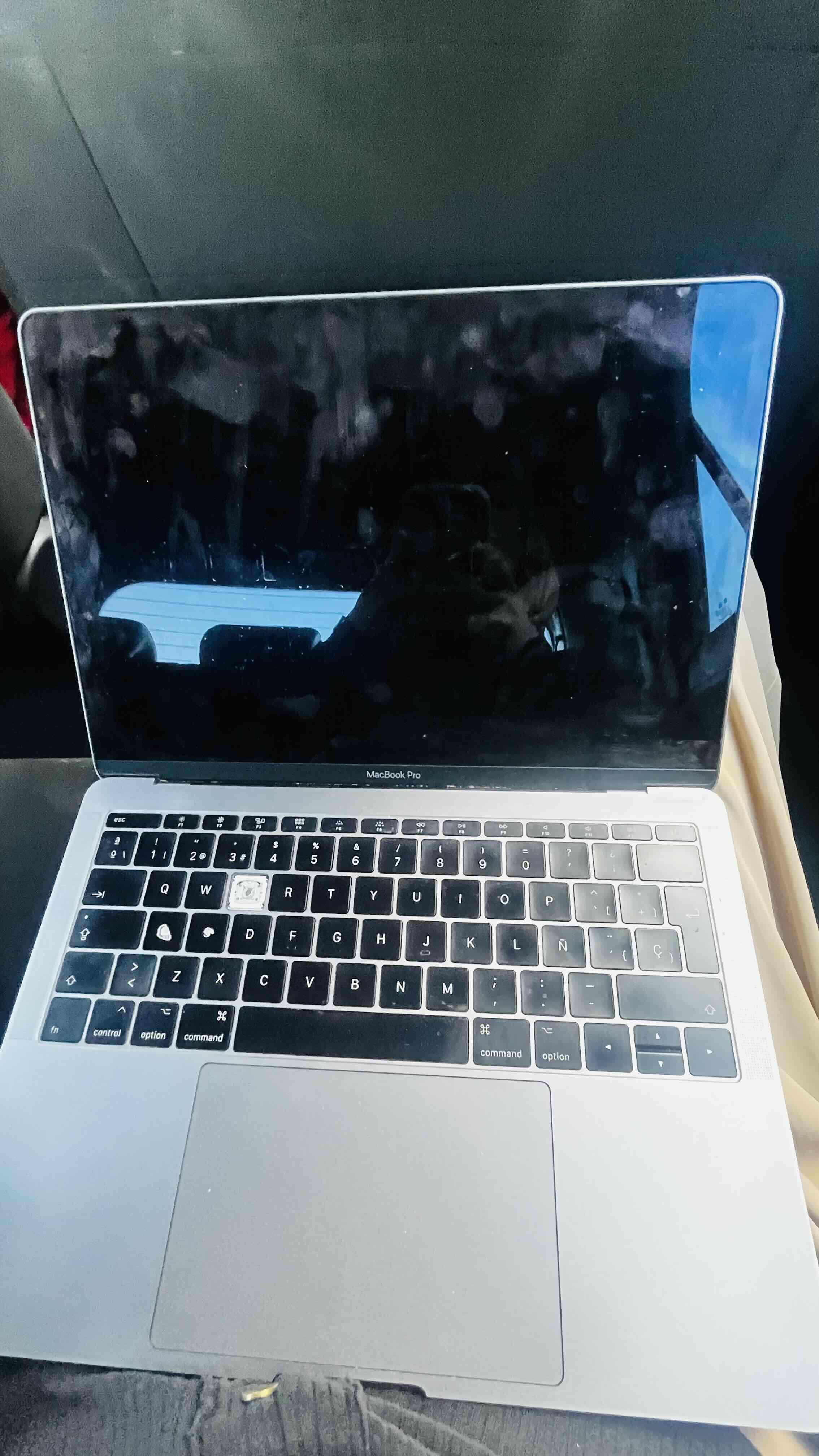 MacBook Pro usado perfecto funcionamiento - miniatura 1