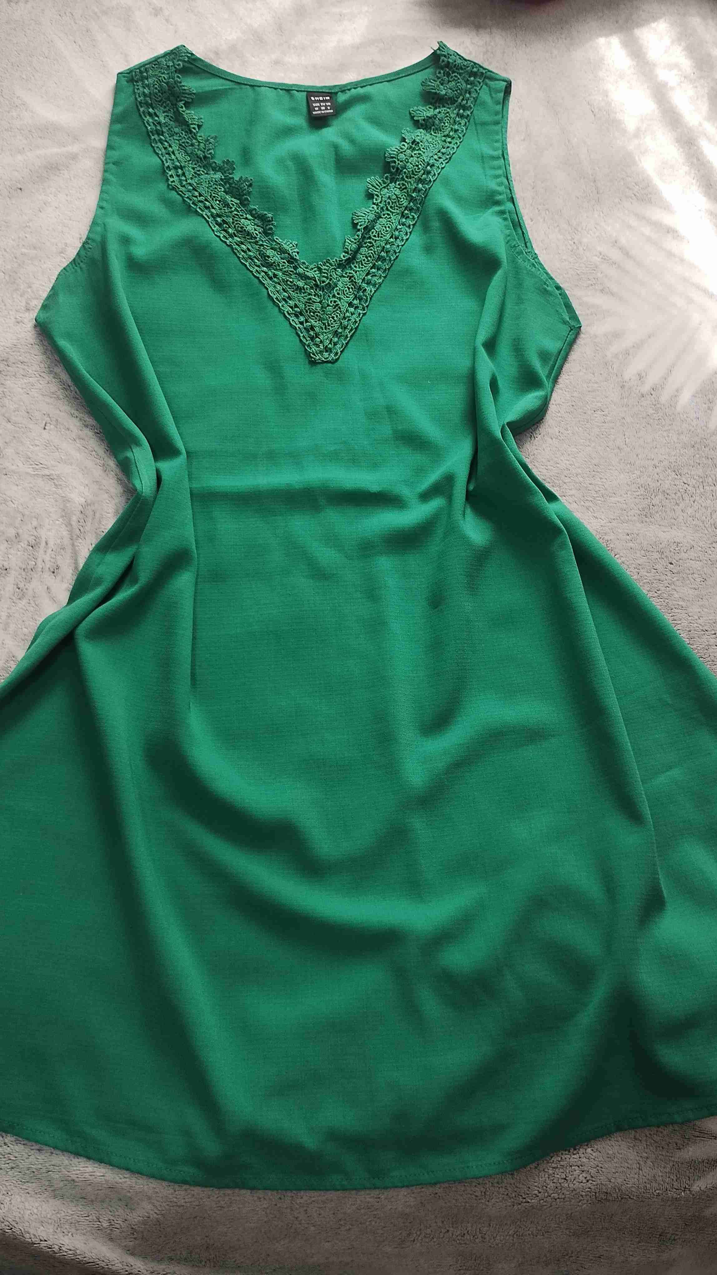 Vestido verde con encaje