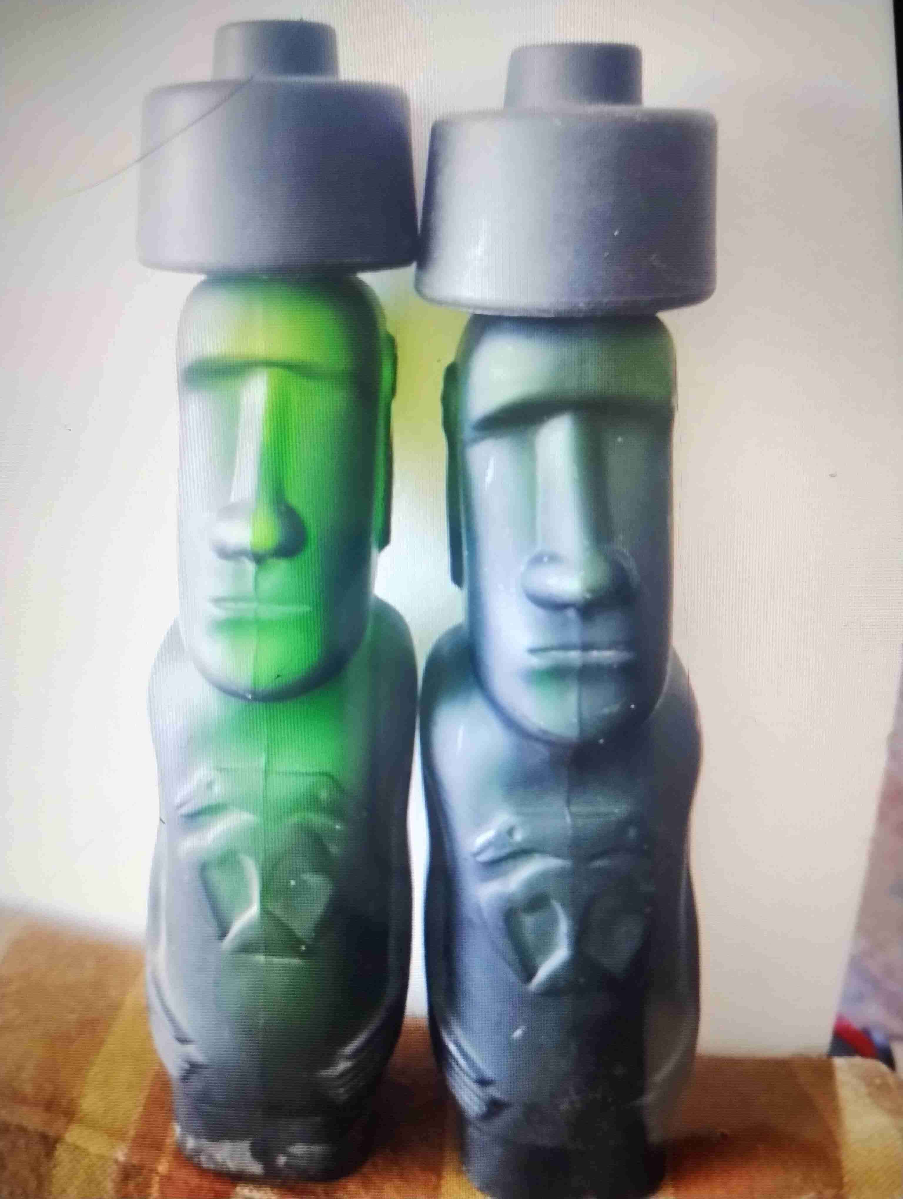 Botellas Moai decorativas