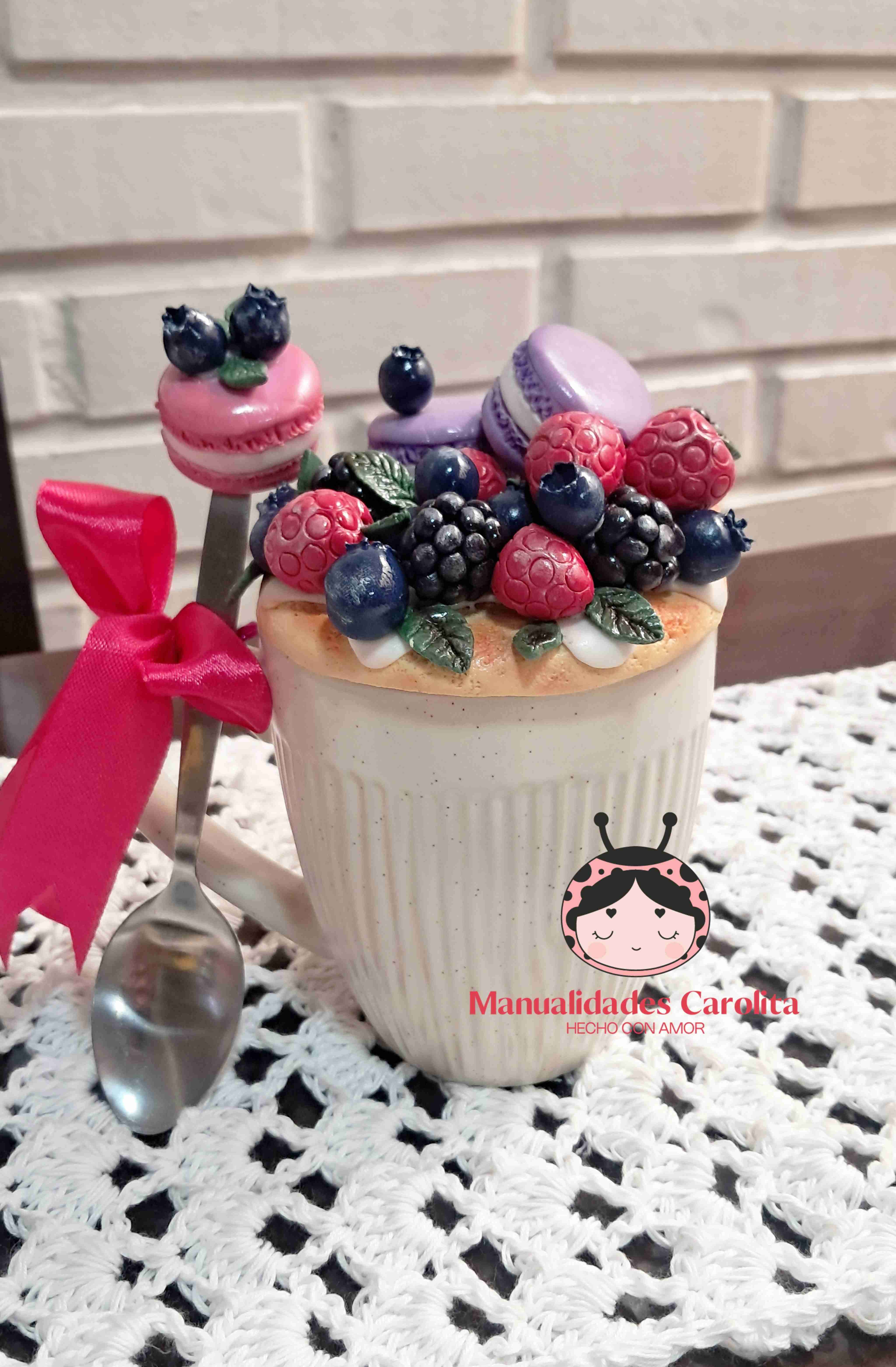 Taza decorativa con frutas artificiales - miniatura 1