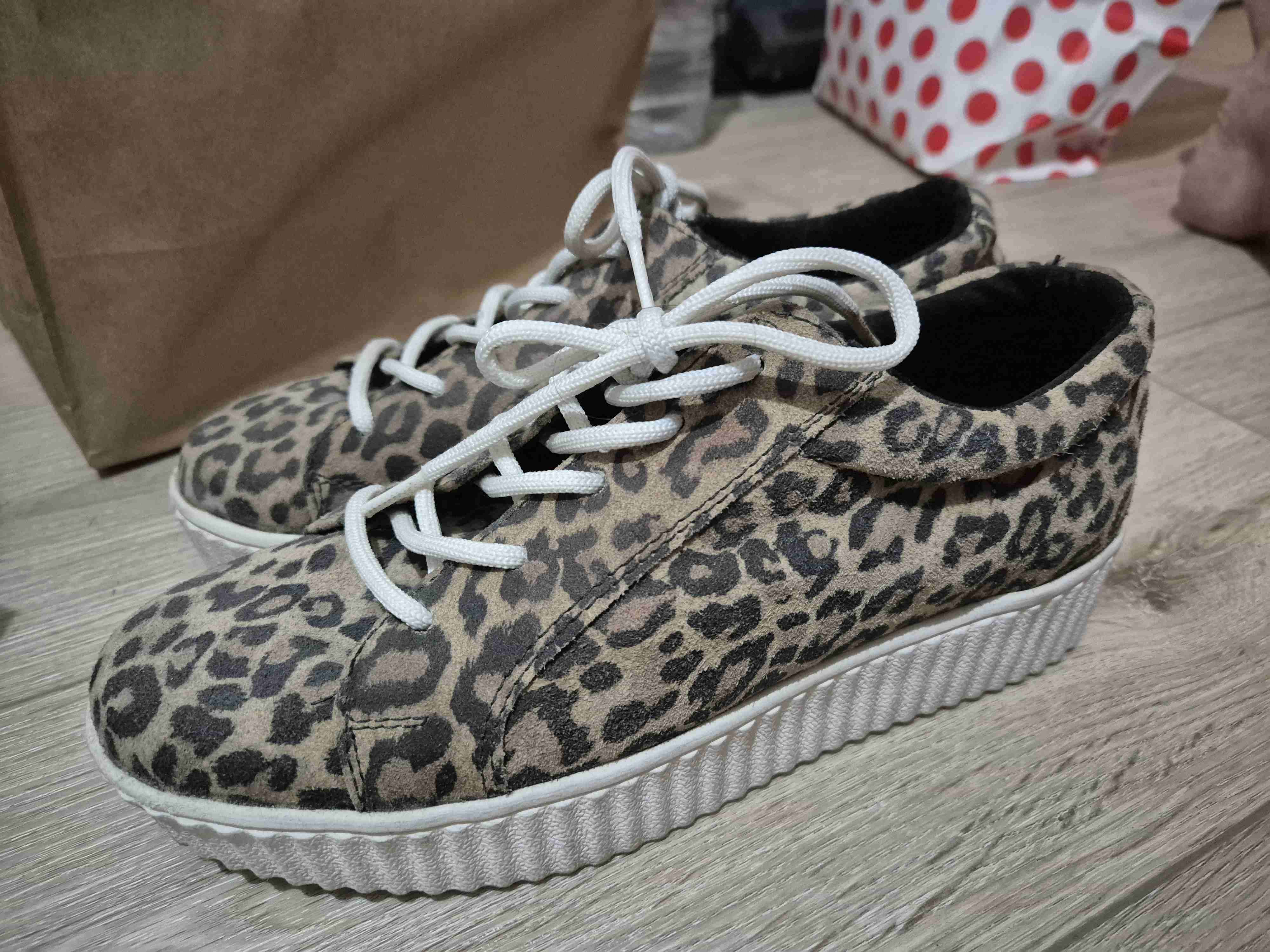 Zapatillas estampado leopardo cuero