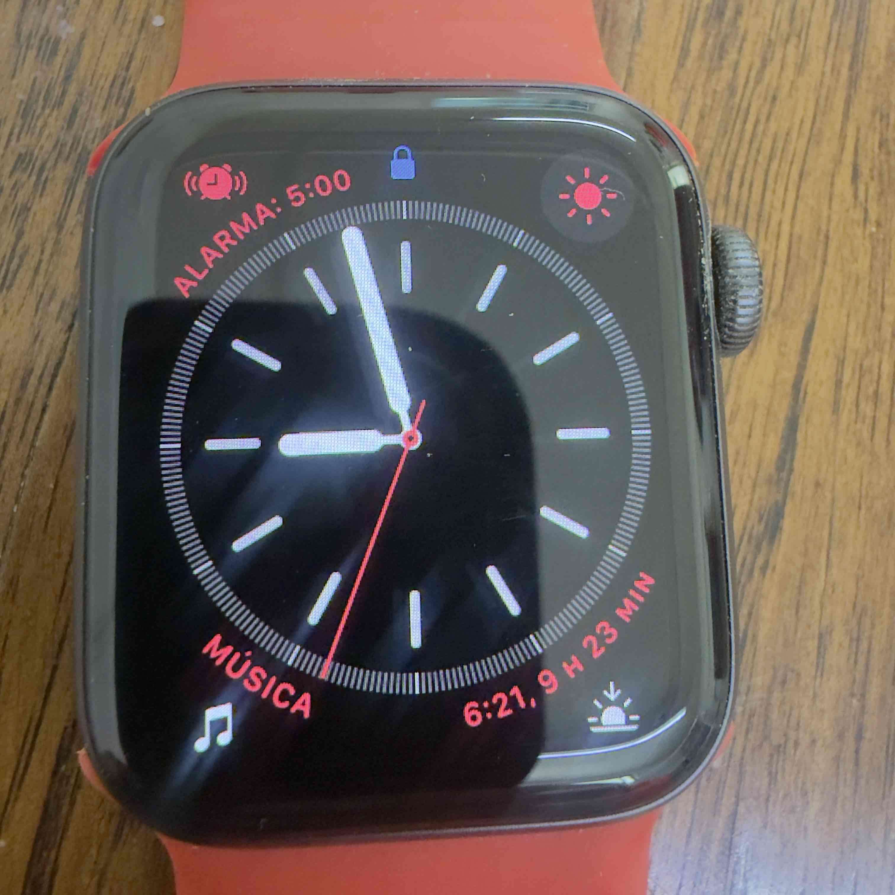 Reloj inteligente Apple SE  40mm - miniatura 1