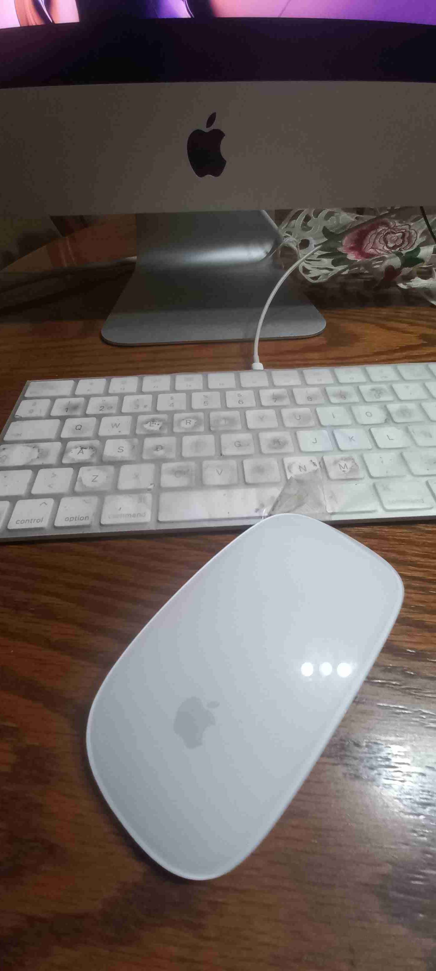 Computador de escritorio widescreen - miniatura 2