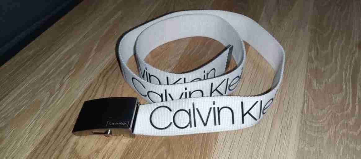 Cinturón Calvin Klein blanco