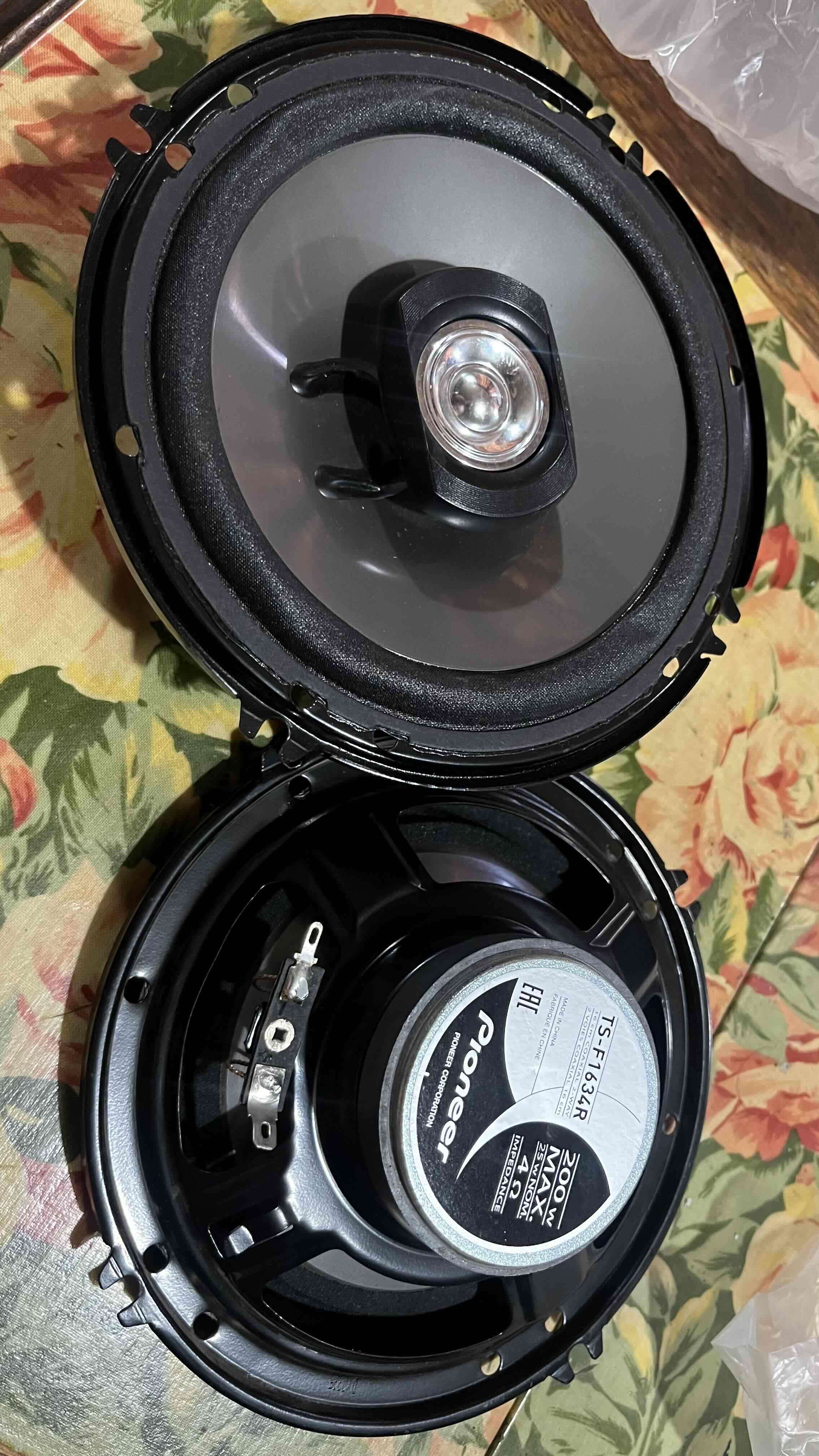 Parlante Pioneer para automóvil - 2