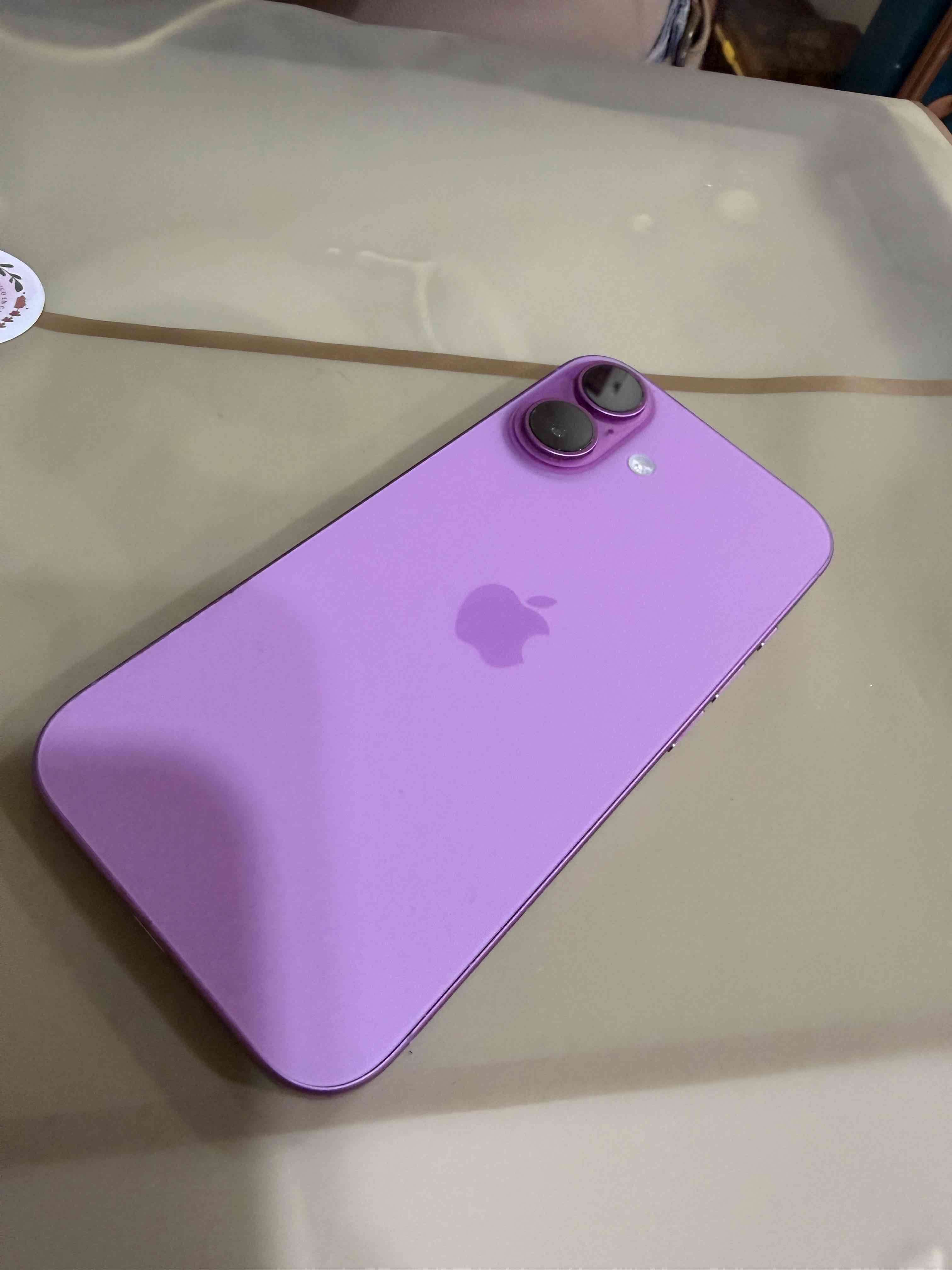 iPhone 16 rosado 128gb - miniatura 2