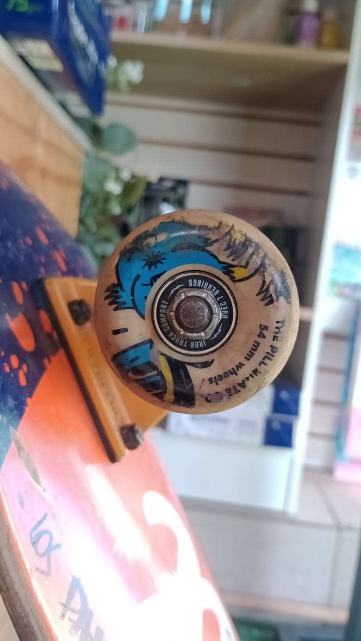 Skateboard profesional usado - miniatura 4